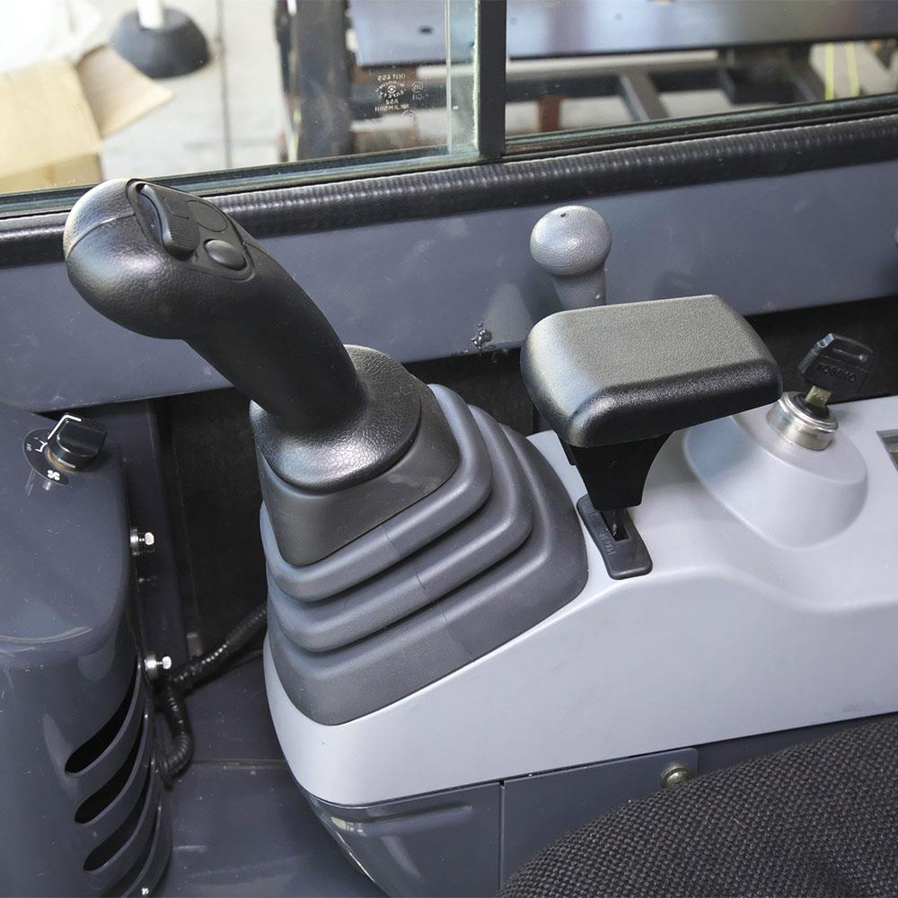 KOBELCO SK17SR-3E Kabinli Mini Ekskavatör Mini Ekskavatör E1.1000