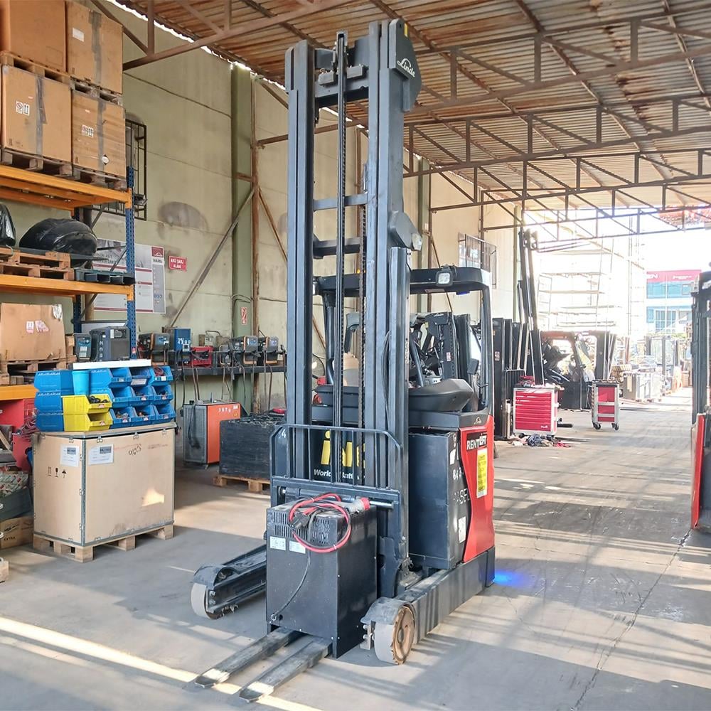 LINDE R16-1120  Reach Truck (F1.7974)