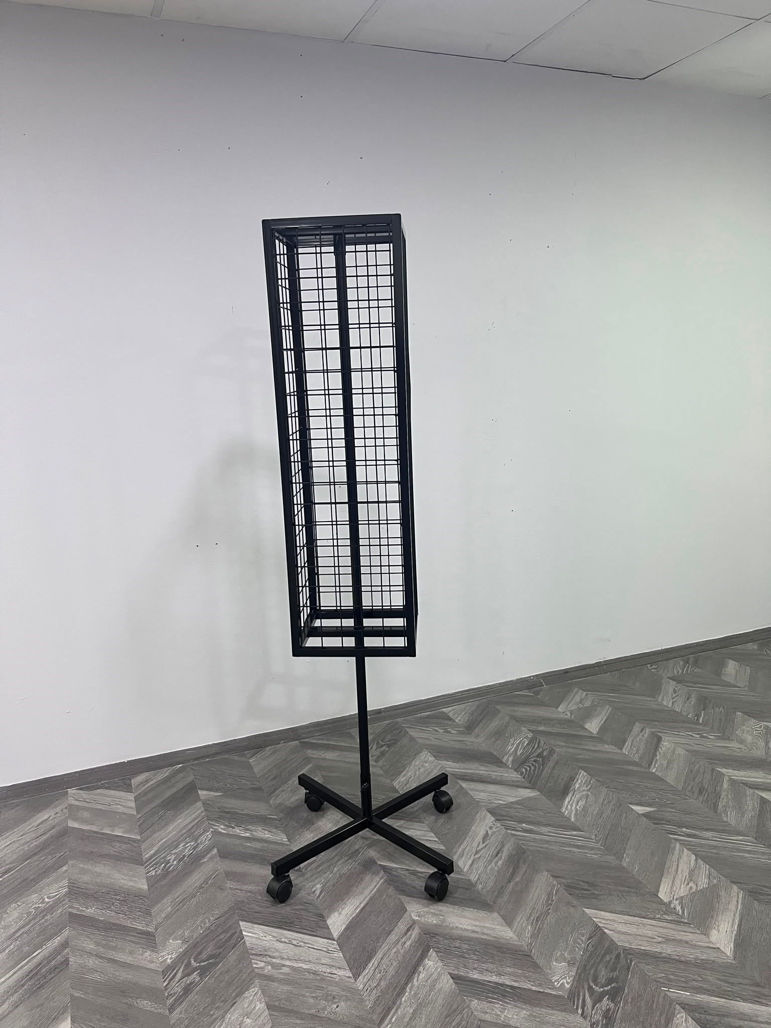Kare Bijuteri Standı