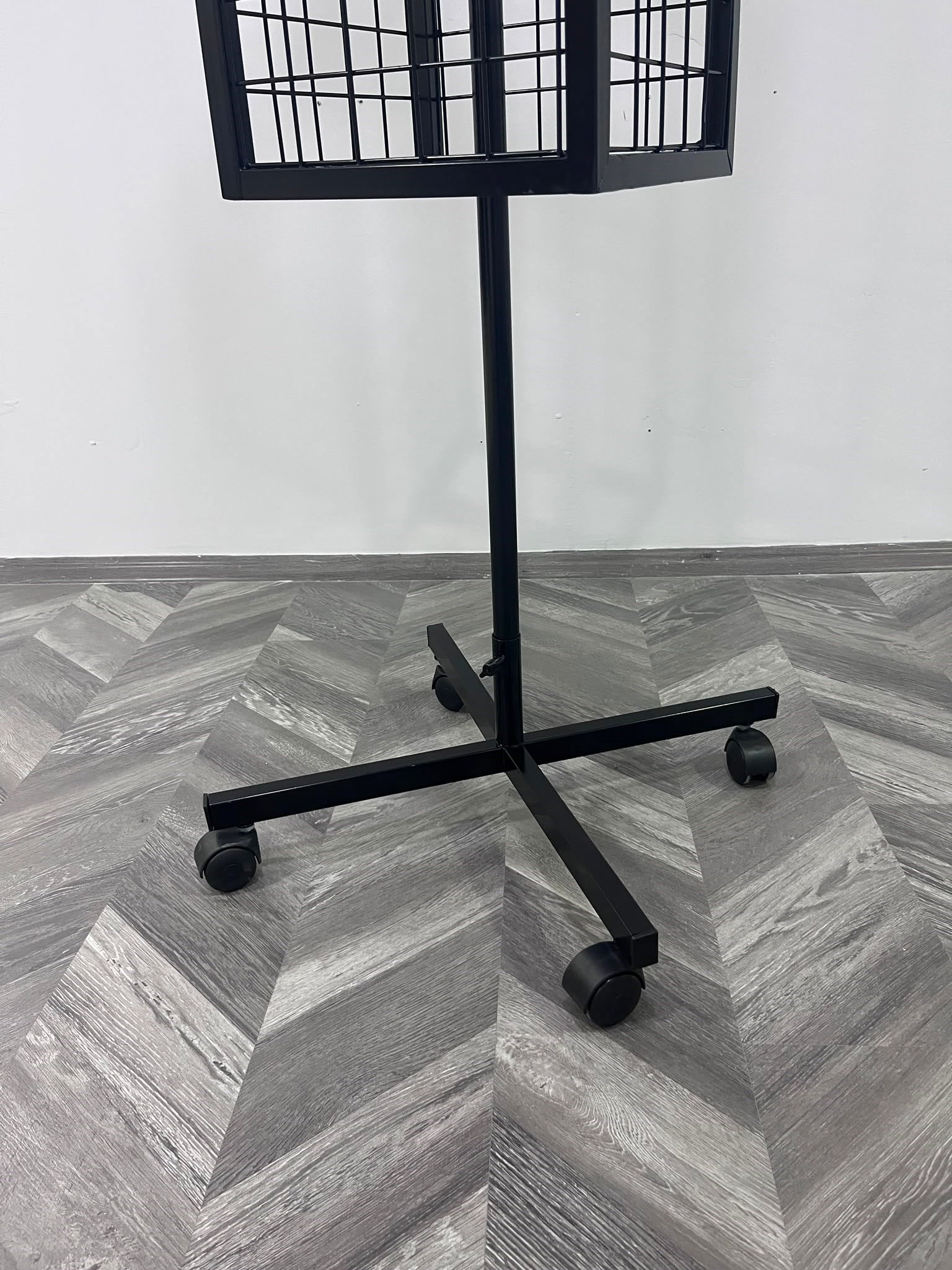 Kare Bijuteri Standı