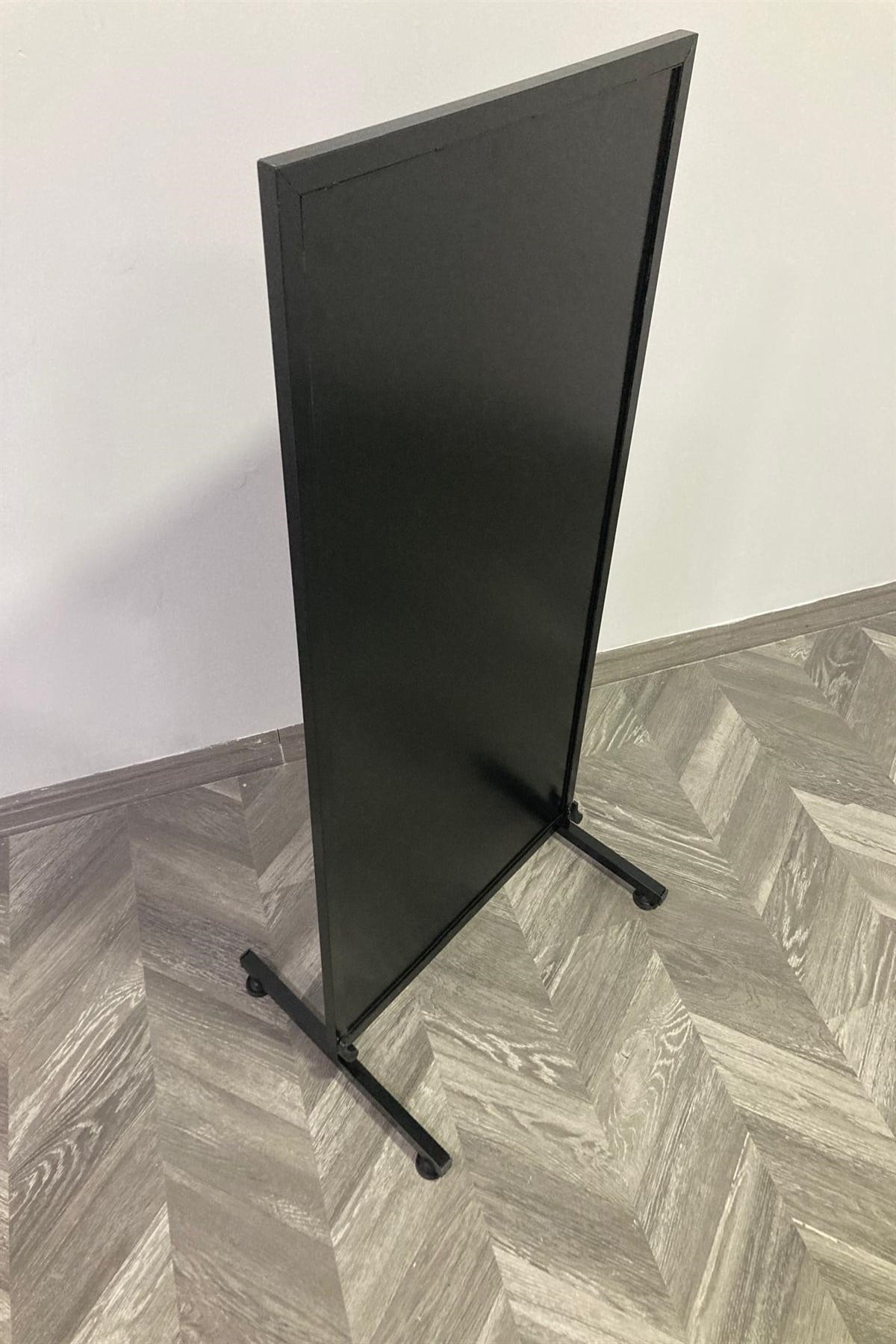 Magnet Sergileme Standı