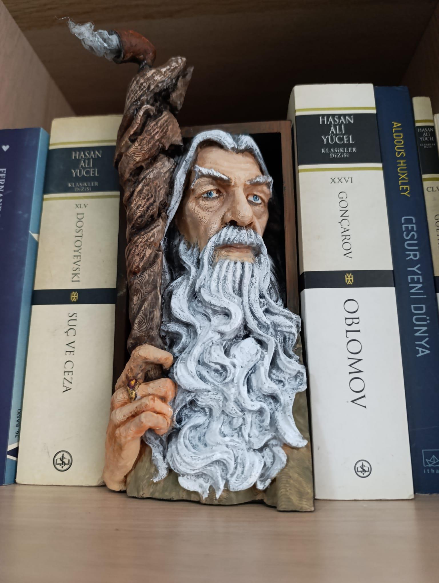 Book Nook Gandalf