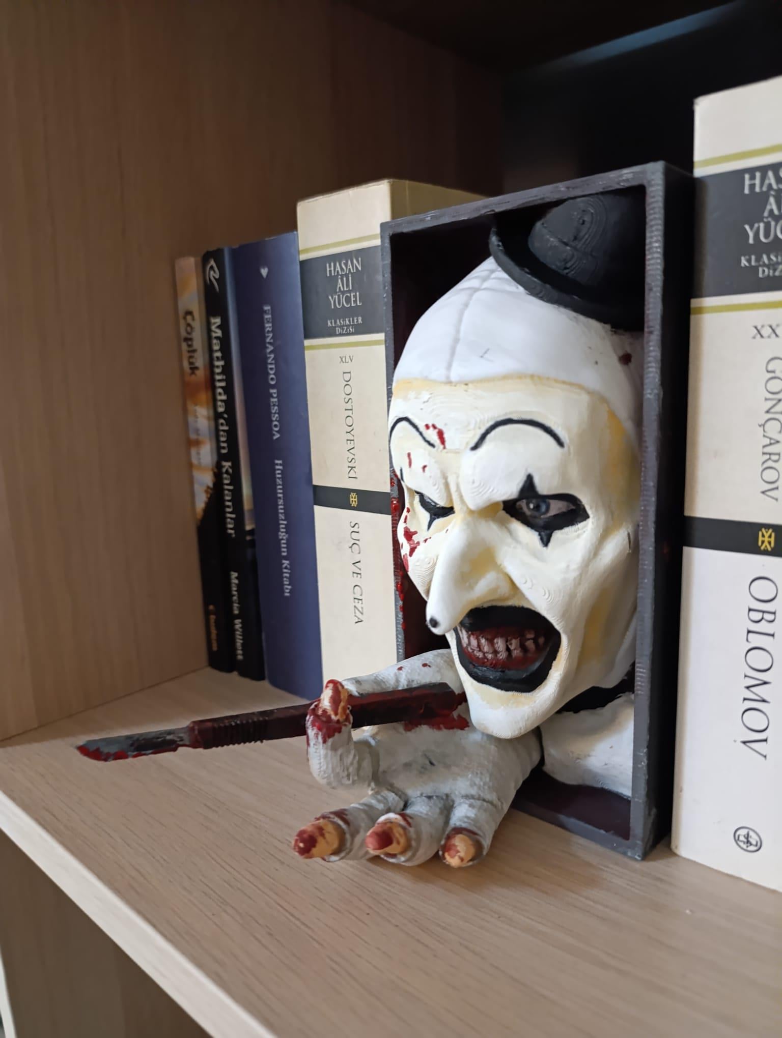 Book Nook Terrifier
