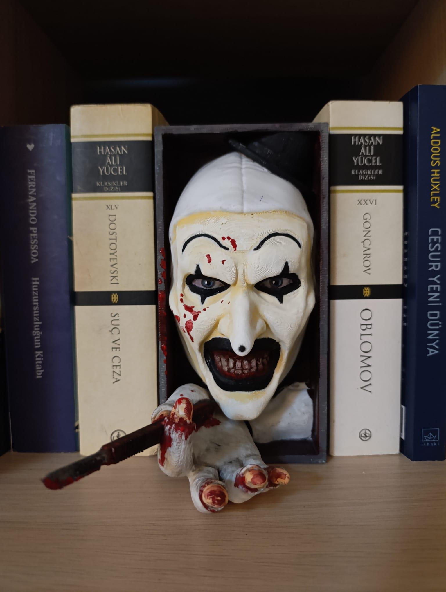 Book Nook Terrifier