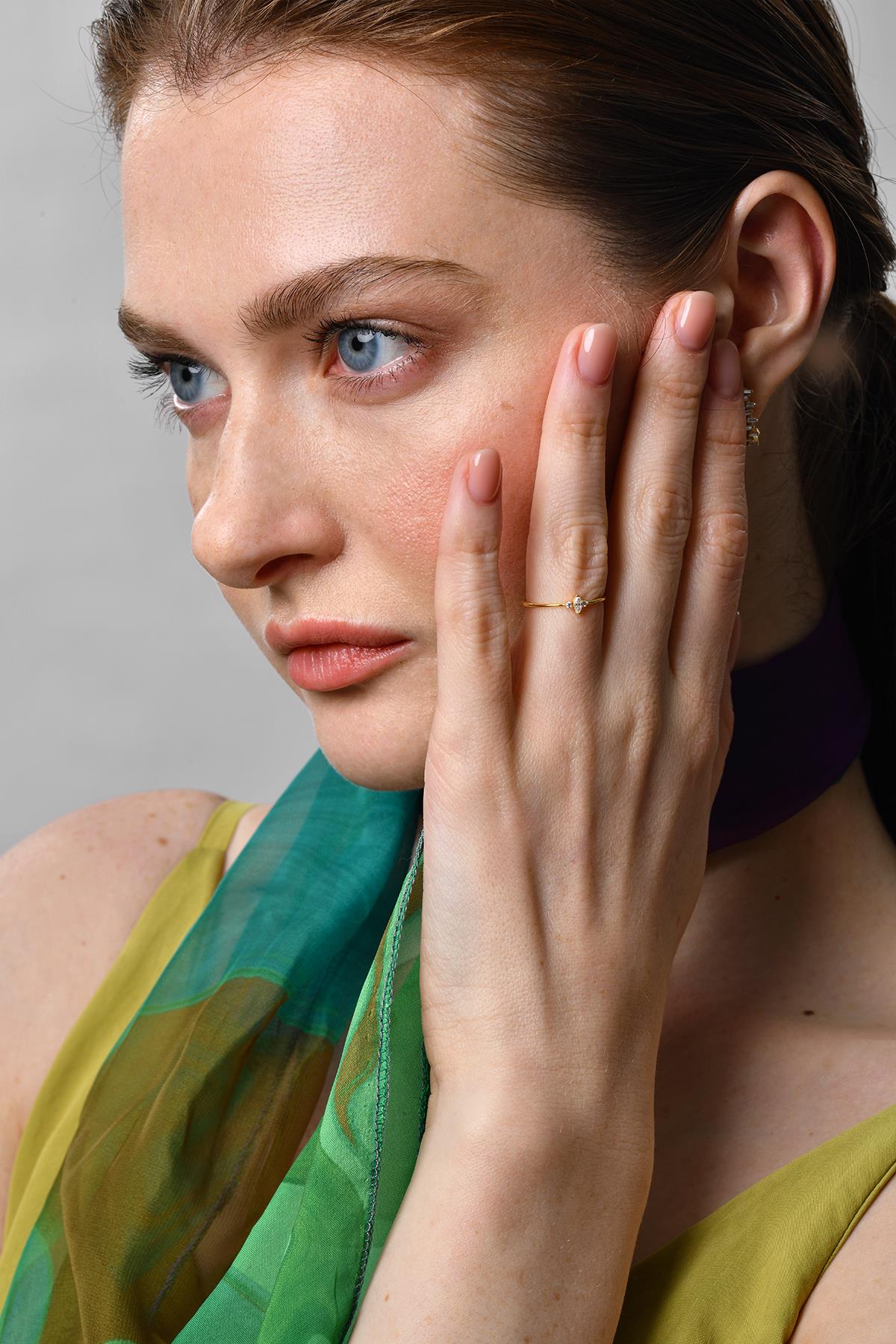 0.08 Karat Pırlanta Markiz Tasarım Yüzük