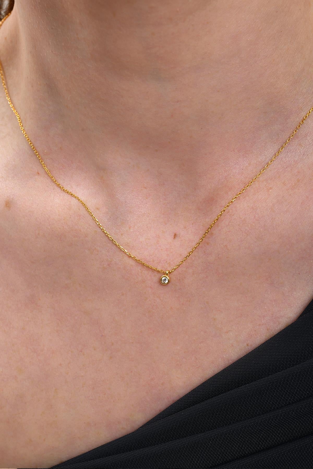 0.07 carat Tektaş Pırlanta Kolye