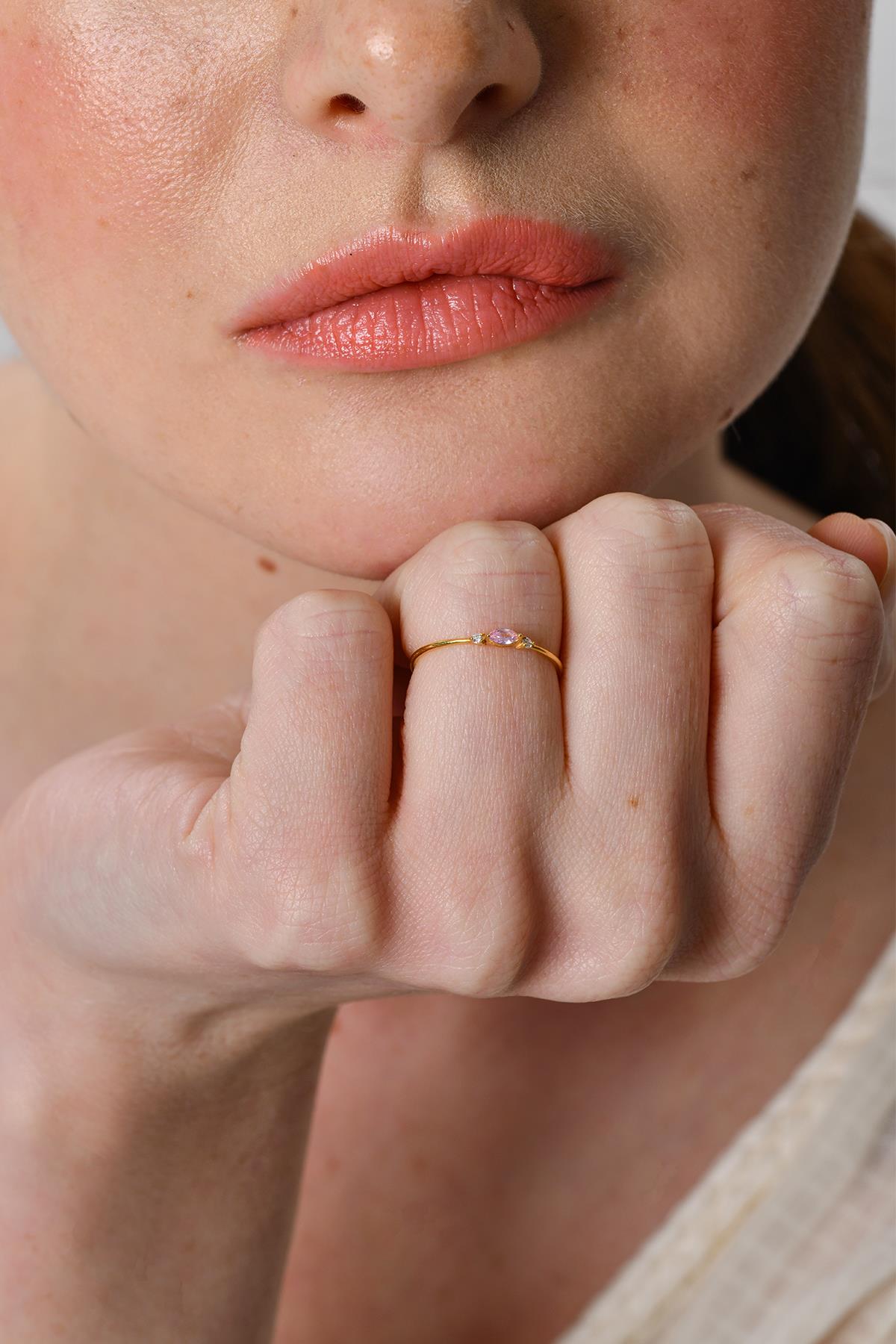 0.08 Karat Pırlanta Markiz Tasarım Yüzük