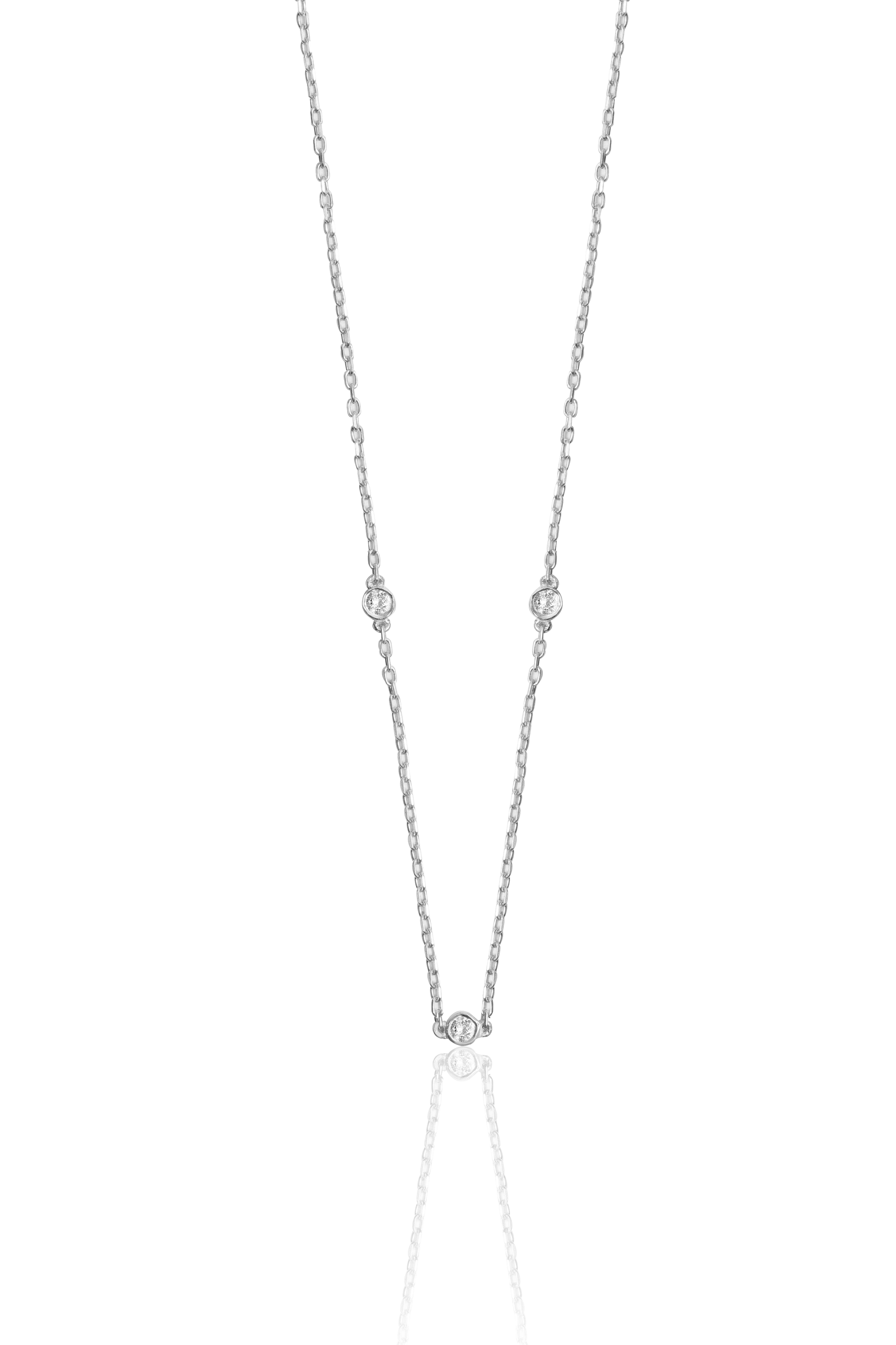 0.06 Carat Üçtaş Pırlanta Kolye