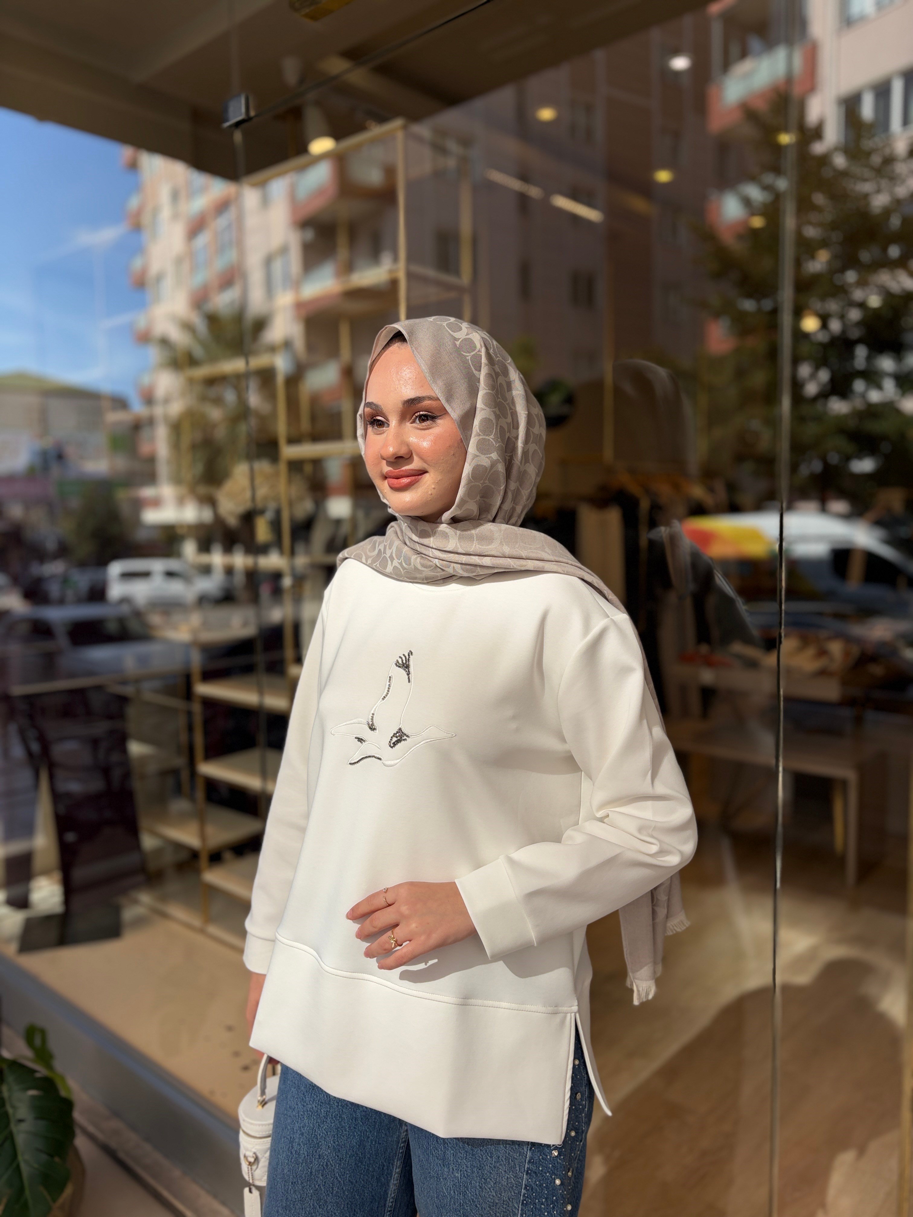 1000 NAKIŞ DETAYLI SWEAT BEYAZ