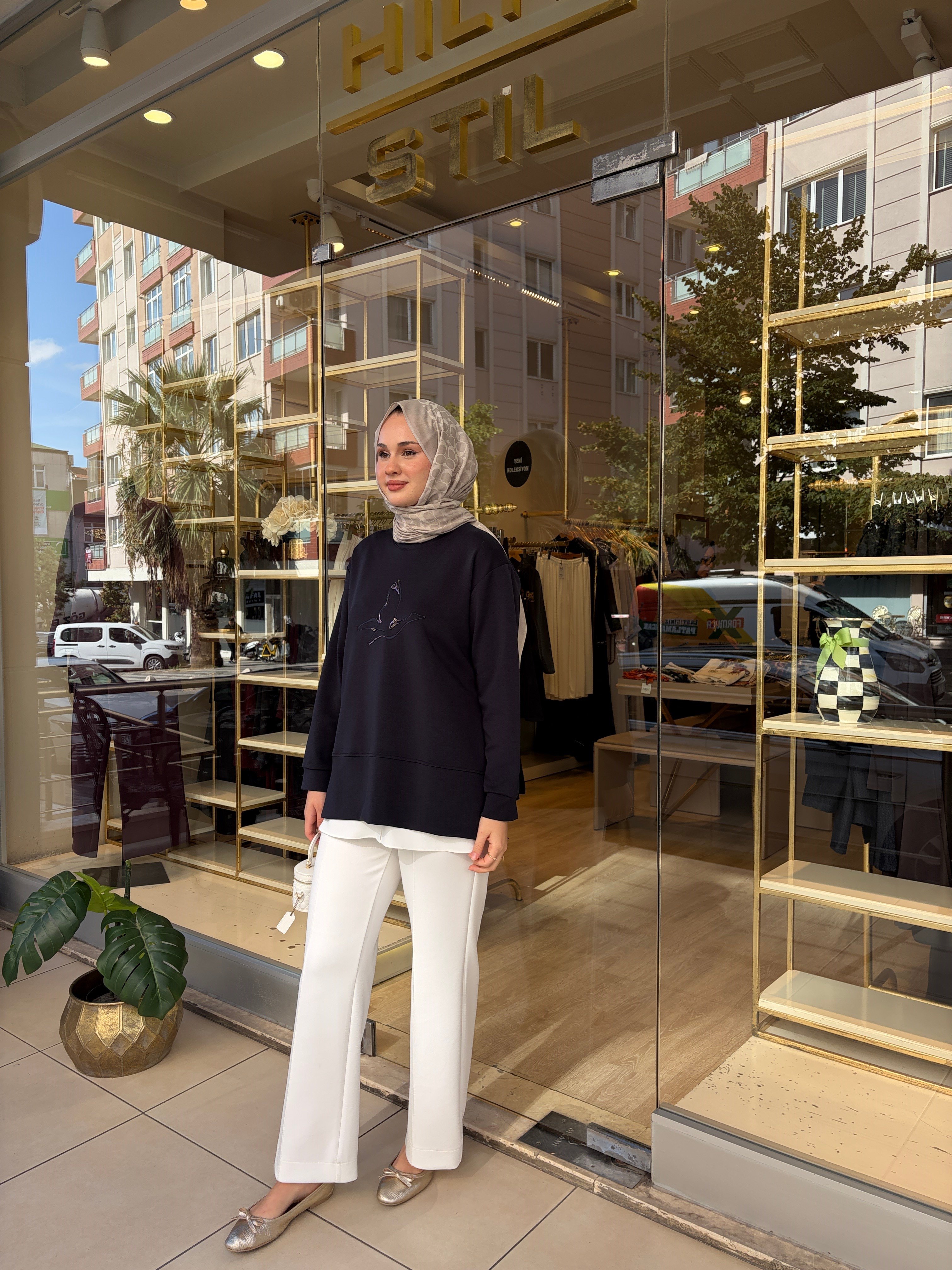 1000 NAKIŞ DETAYLI SWEAT LACİVERT