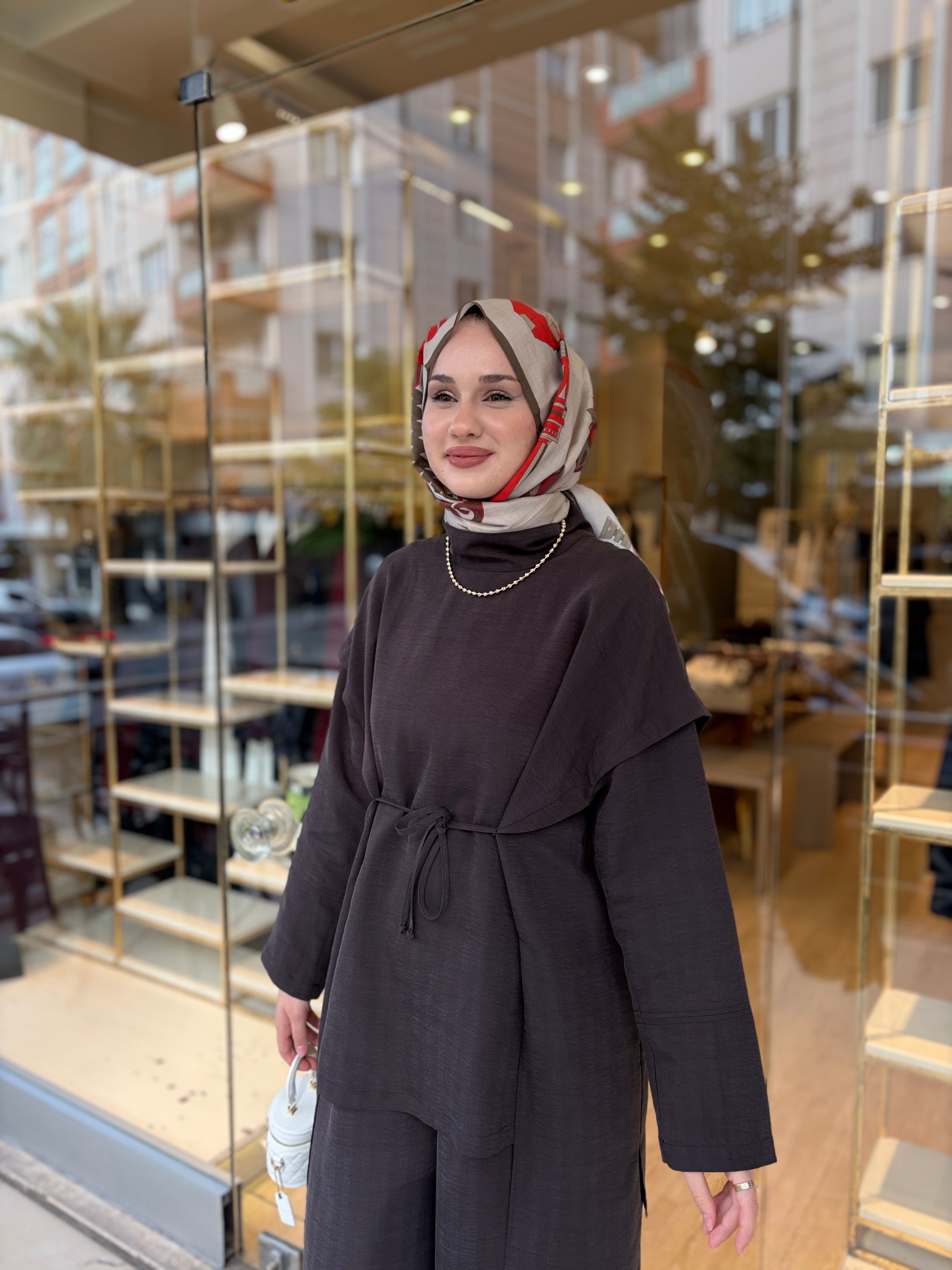 208 BAĞCIK DETAYLI BLUZ KAHVE 