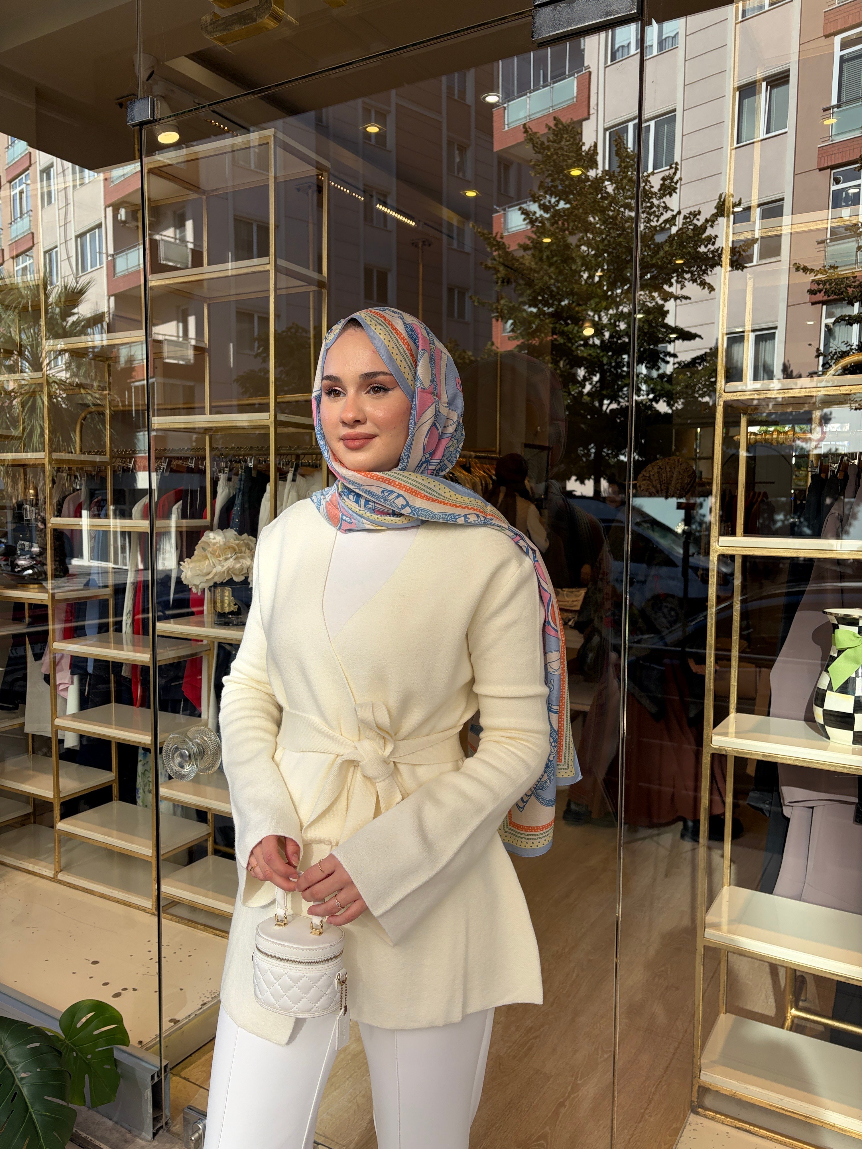 61002 KRUVAZE YÜN KARIŞIMLI TRİKO HIRKA  EKRU 