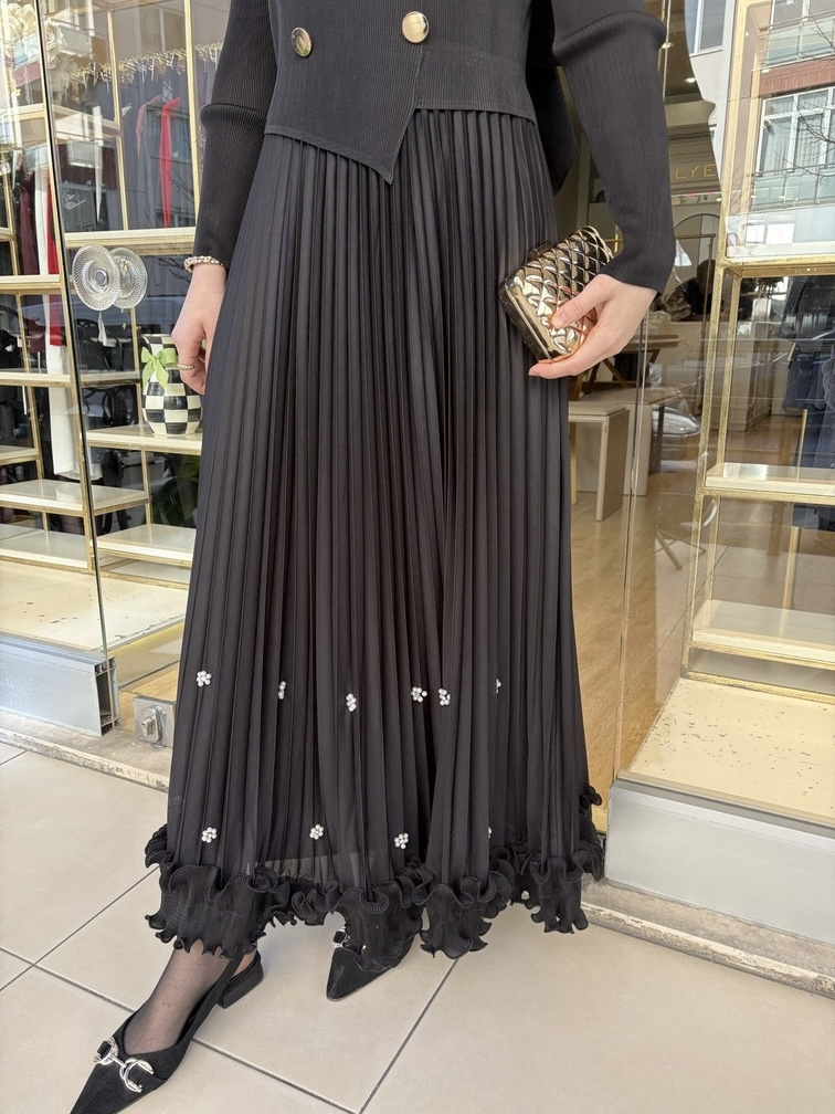 AKERDİYON ETEK UCU İNCİLİ ELBİSE SİYAH