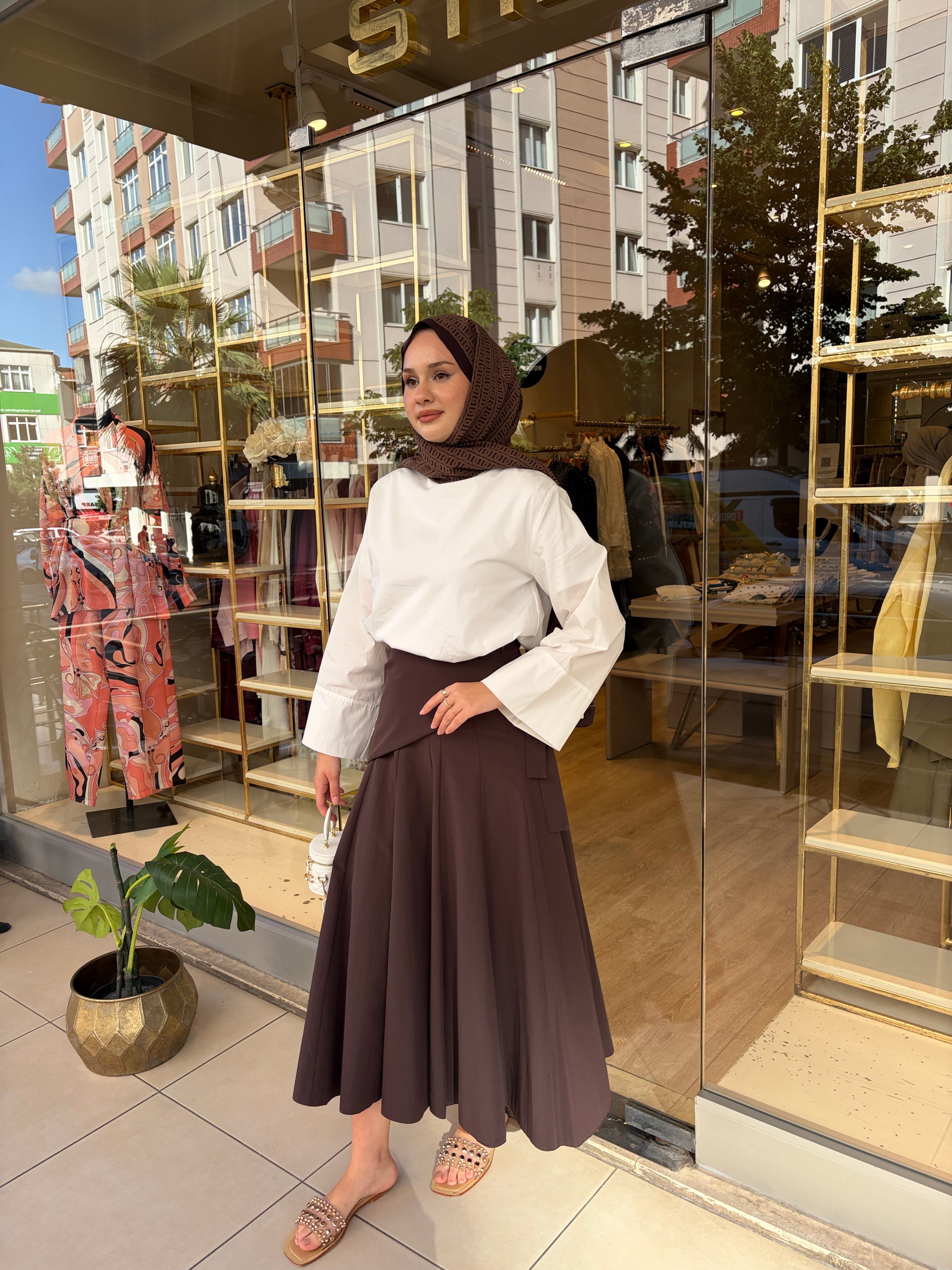 BAĞLAMALI ETEK KAHVERENGİ