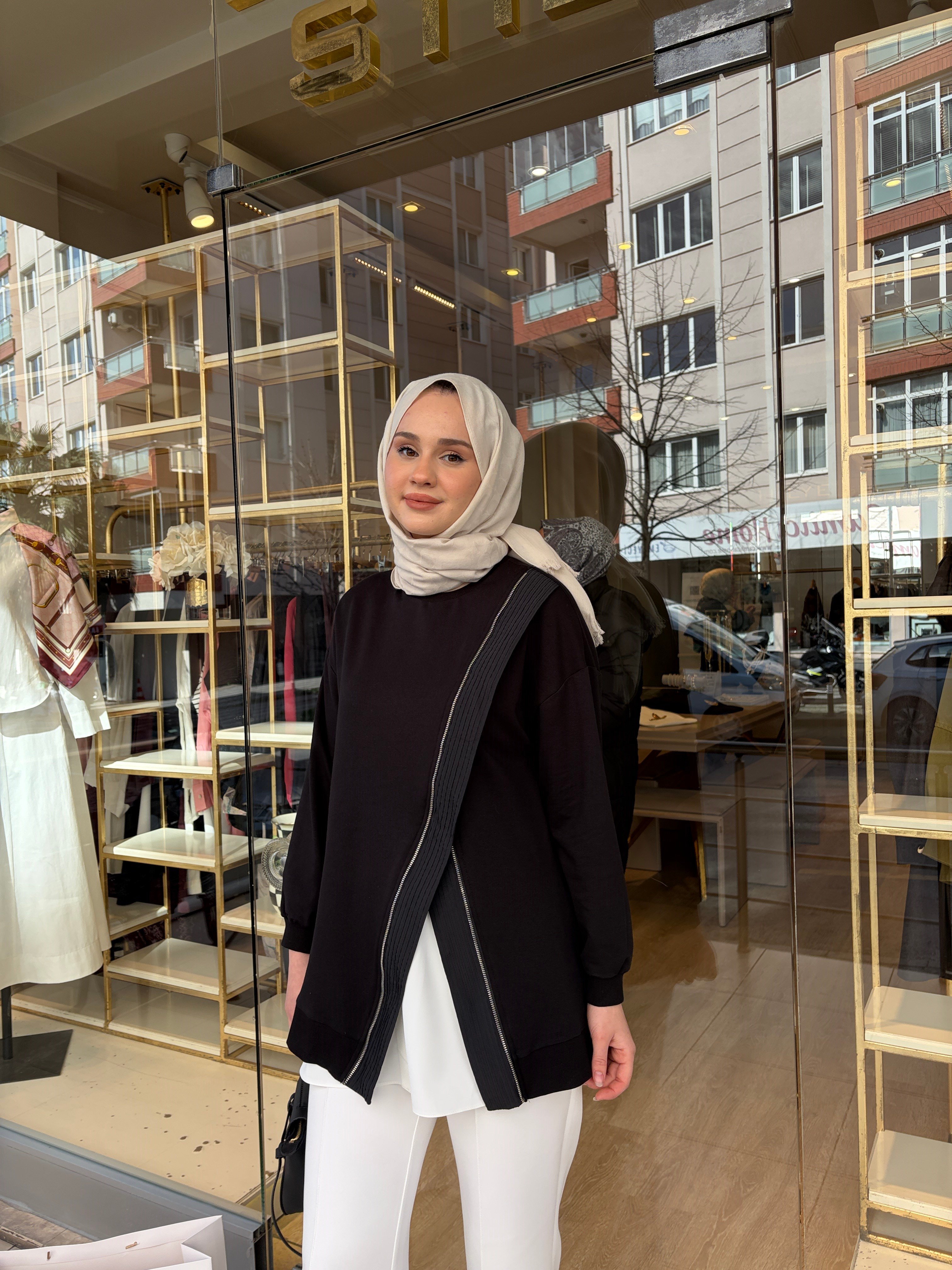FERMUARLI SWEAT SİYAH