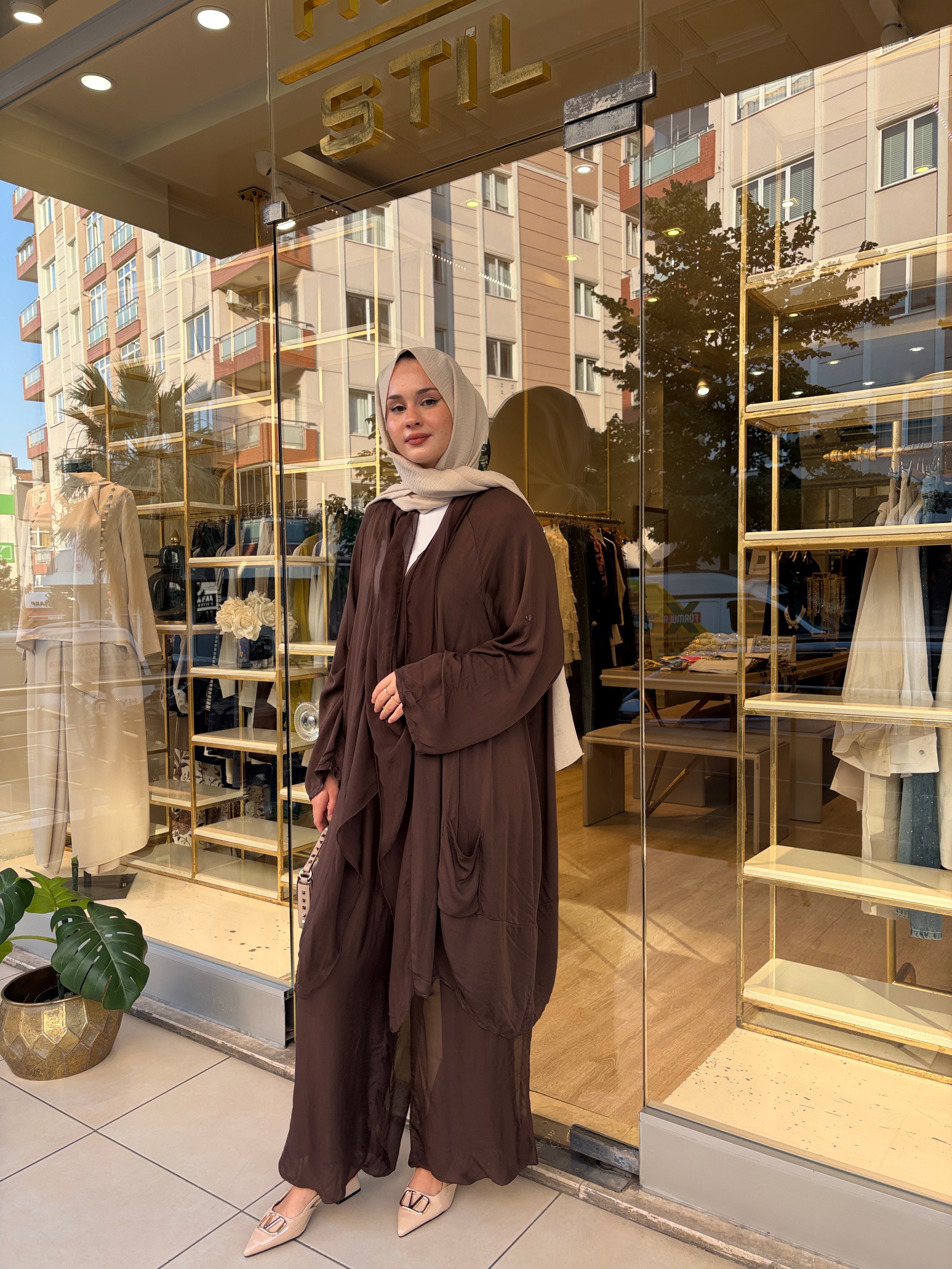 İPEK PANTOLONLU TAKIM KAHVERENGİ