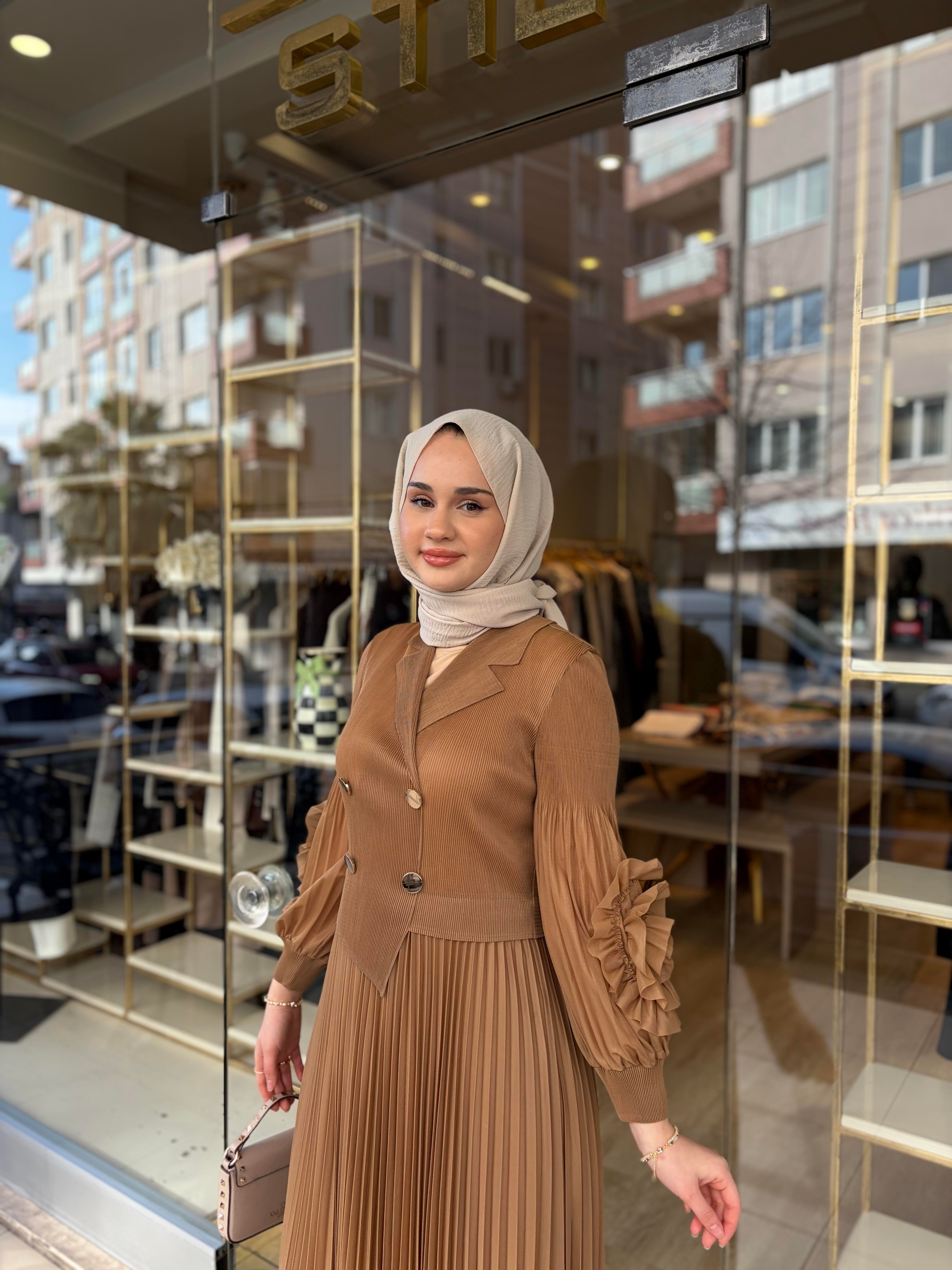 KOLLARI GÜLLÜ CEKET ELBİSE CAMEL