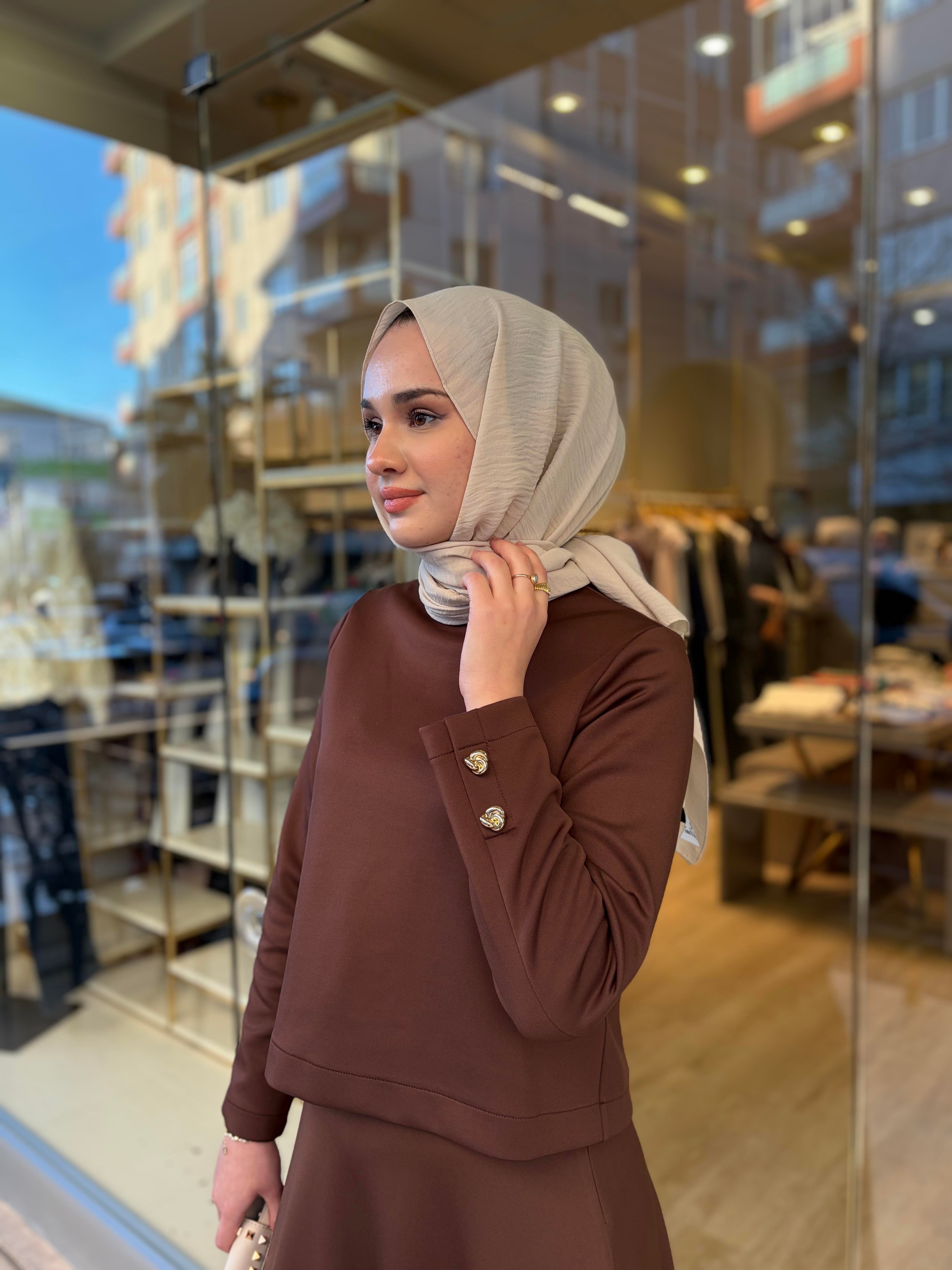 KOLU DÜĞME DETAYLI MİNİ SCUBA BLUZ KAHVERENGİ