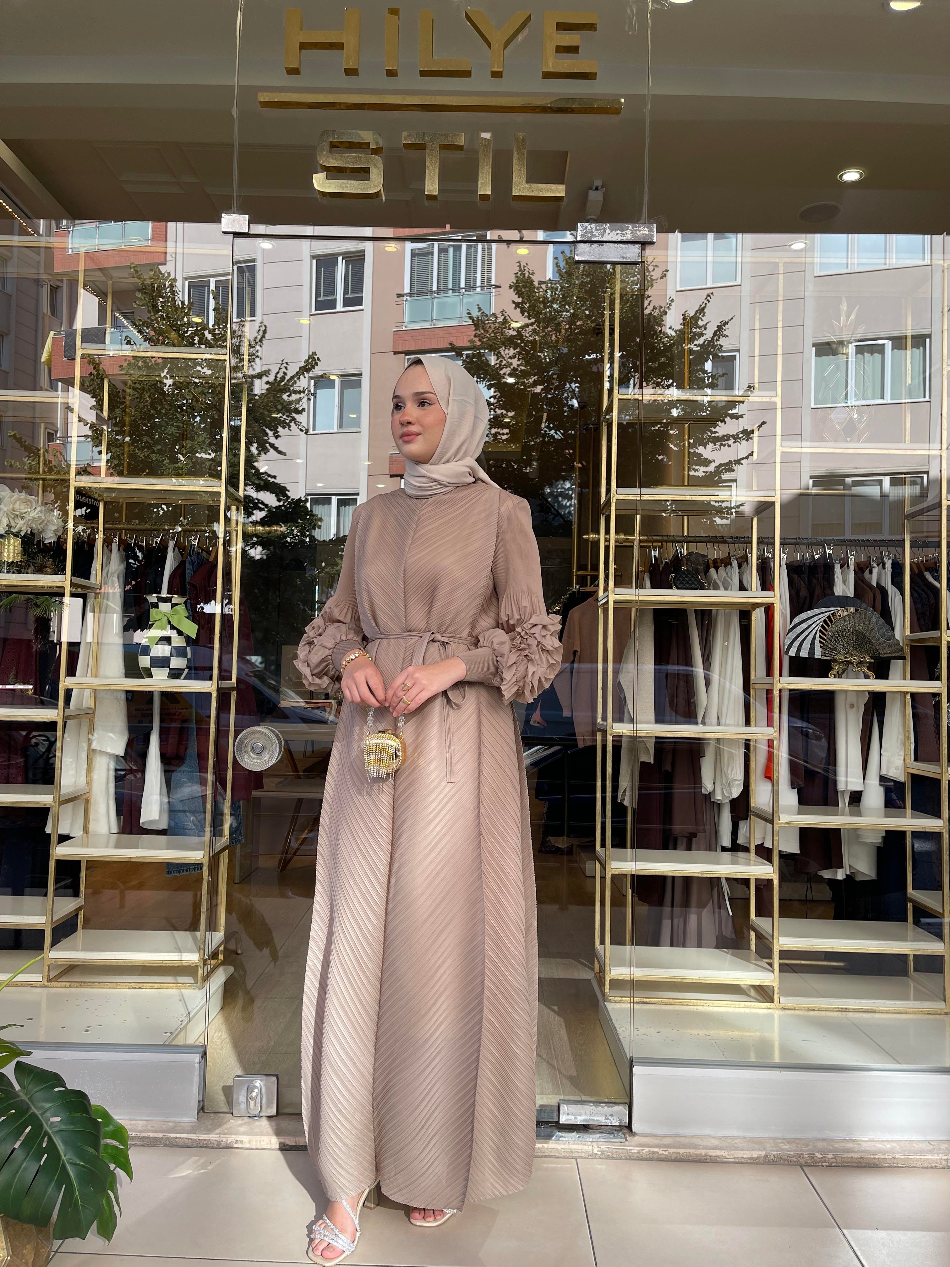 KOLU GÜL DETAYLI ELBİSE VİZON