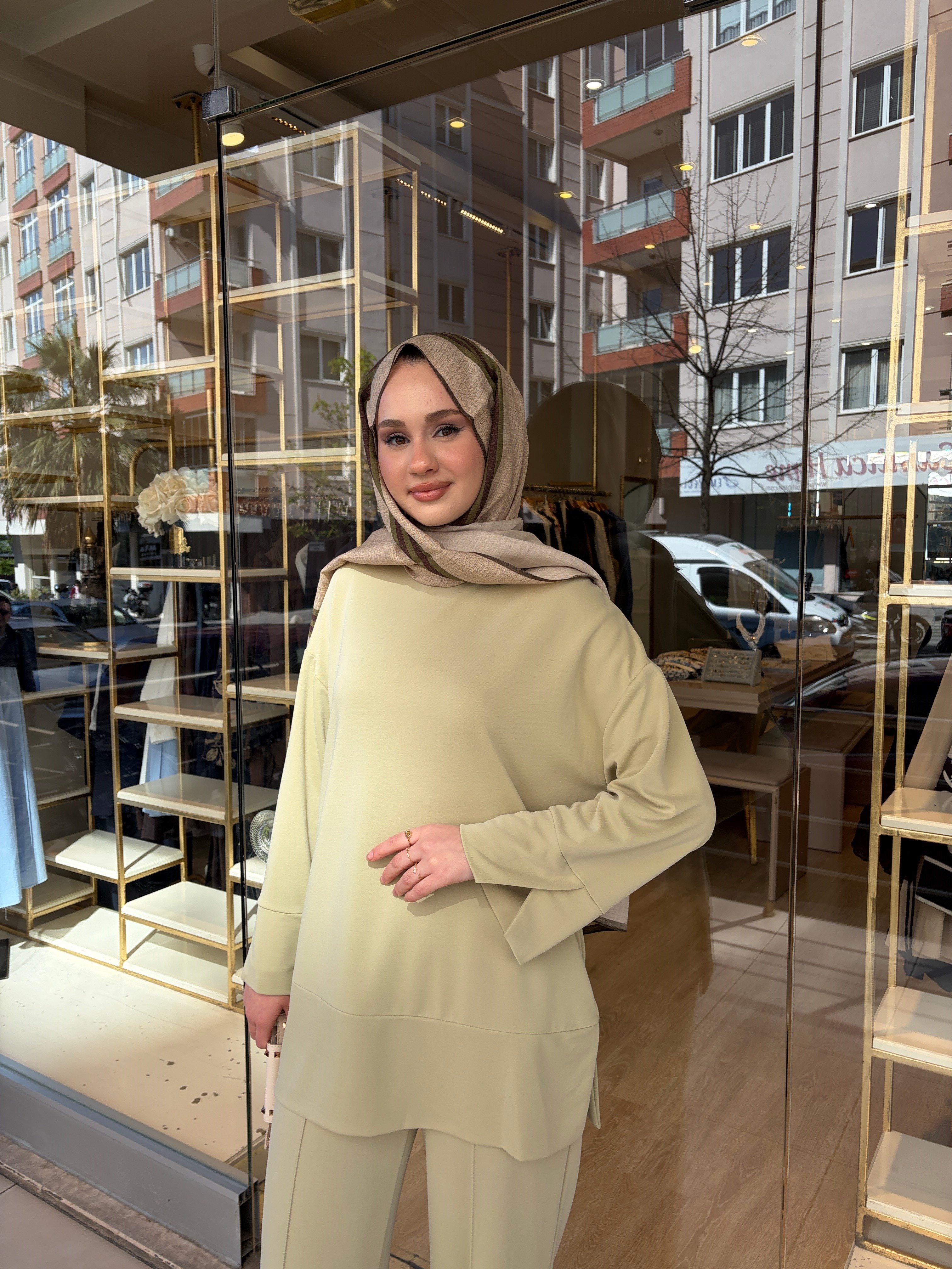KOLU YIRTMAÇLI SWEAT TAKIM YEŞİL