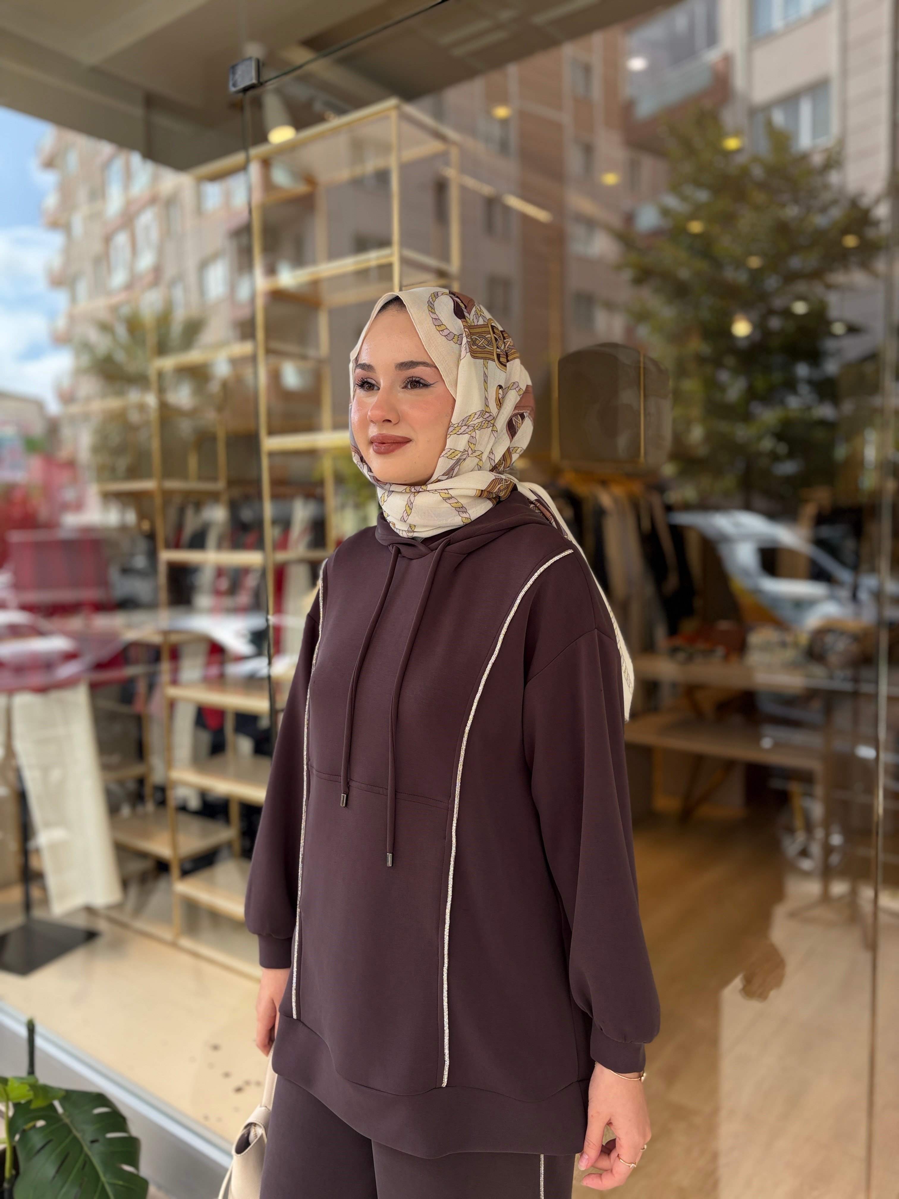 NUSS 1051 GÜMÜŞ ŞERİT DETAYLI TAKIM KAHVE 