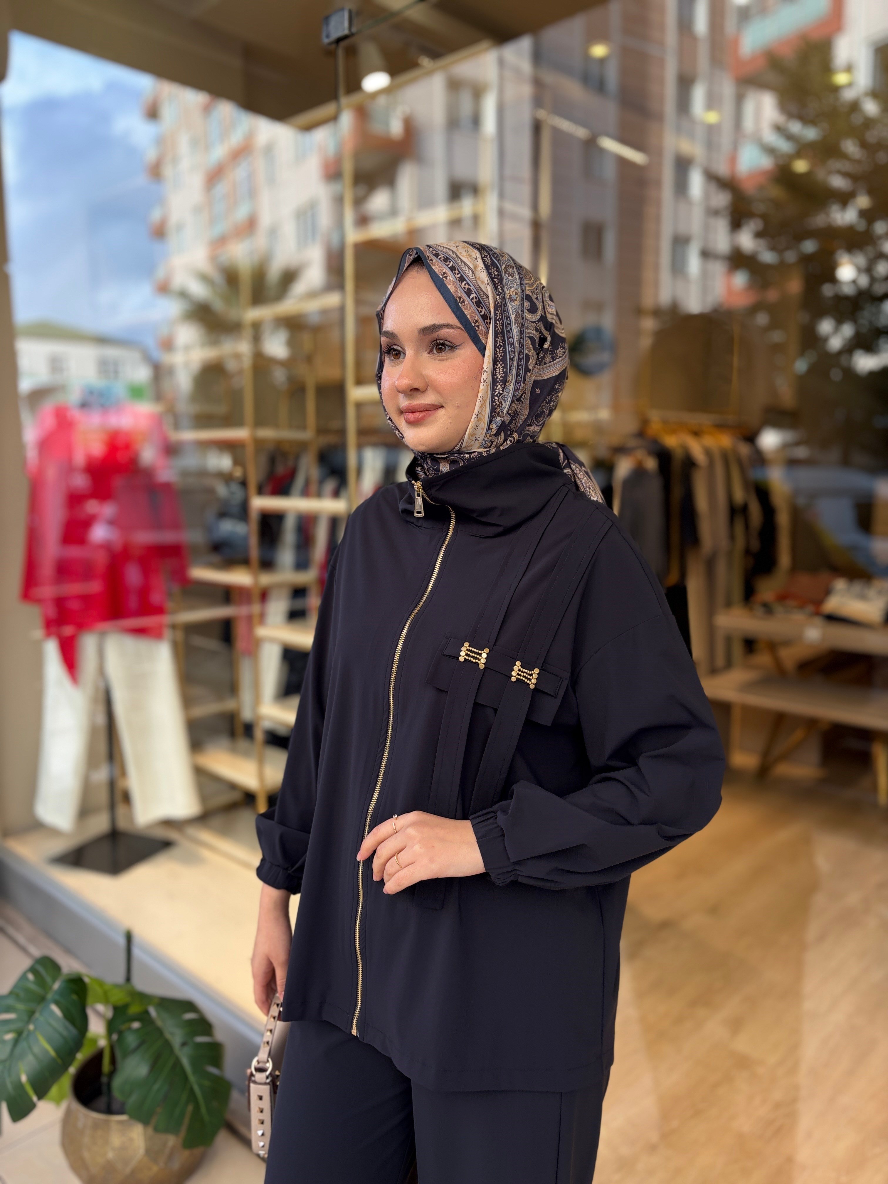 NUSS 1091 CEP ÜZERİ ŞERİT DETAYPANTOLONLU TAKIM LACİVERT 