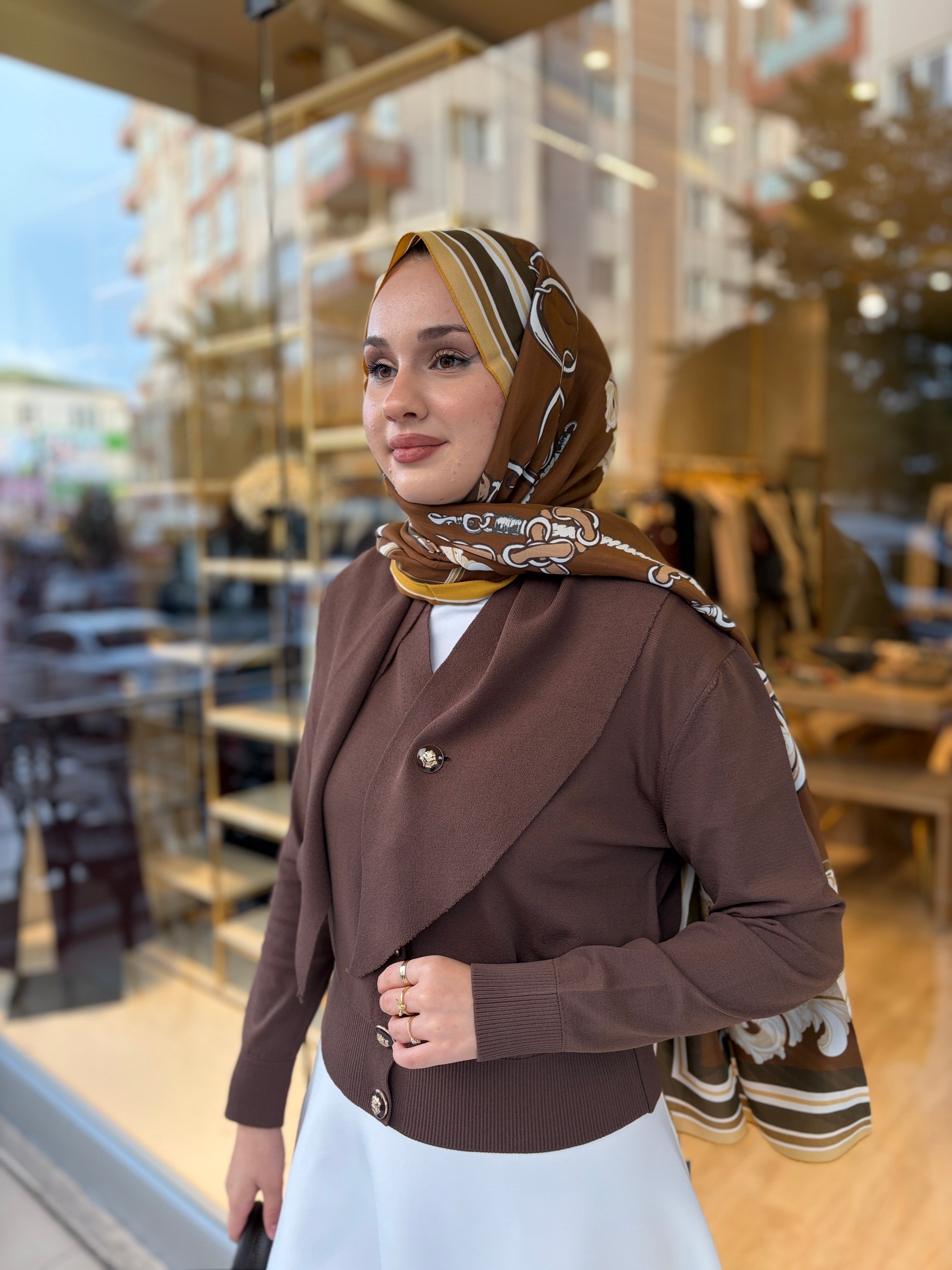 NUSS 604 KENSİNDEN ŞAL DETAYLI HIRKA KAHVE 