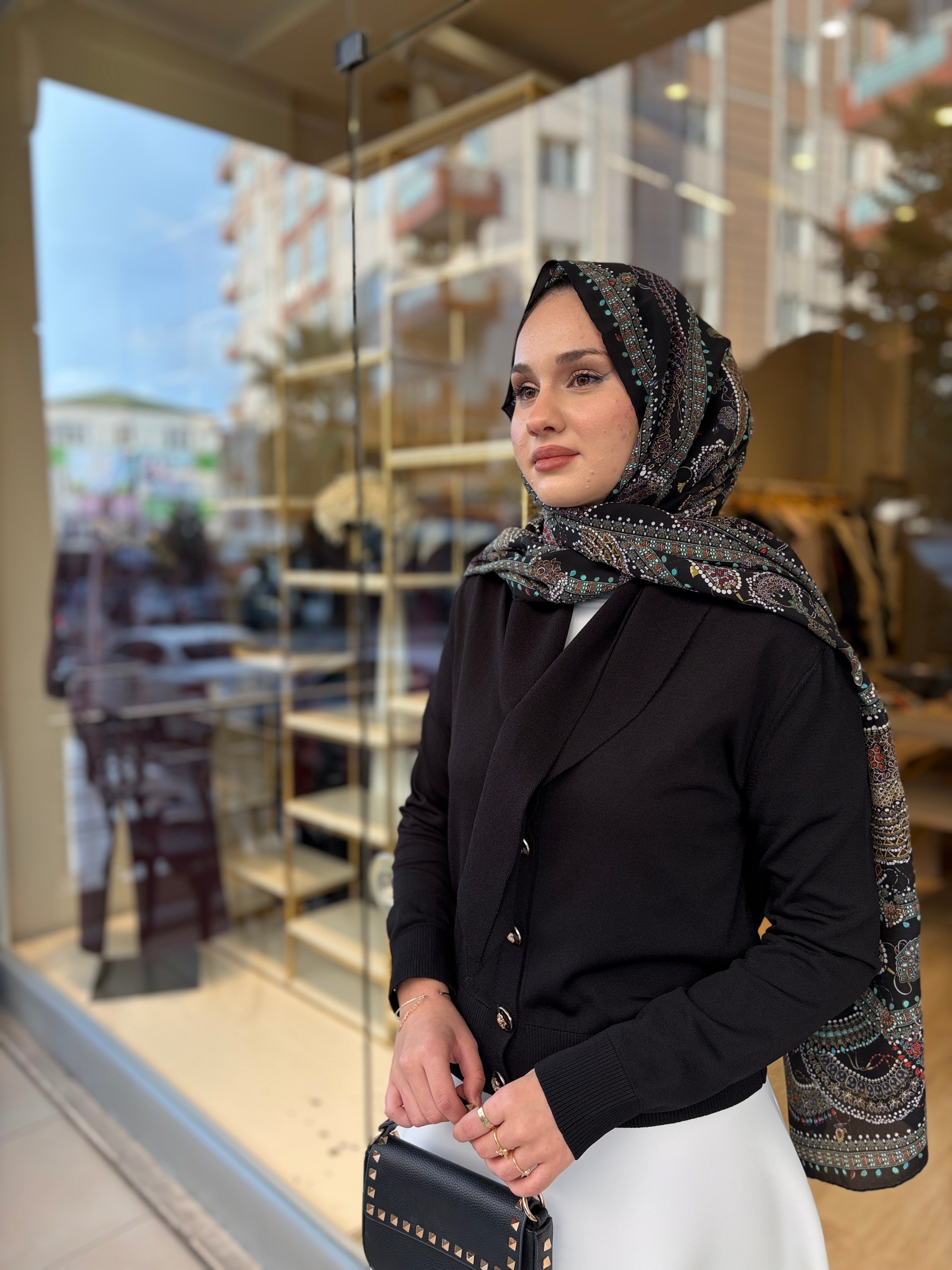NUSS 604 KENSİNDEN ŞAL DETAYLI HIRKA SİYAH