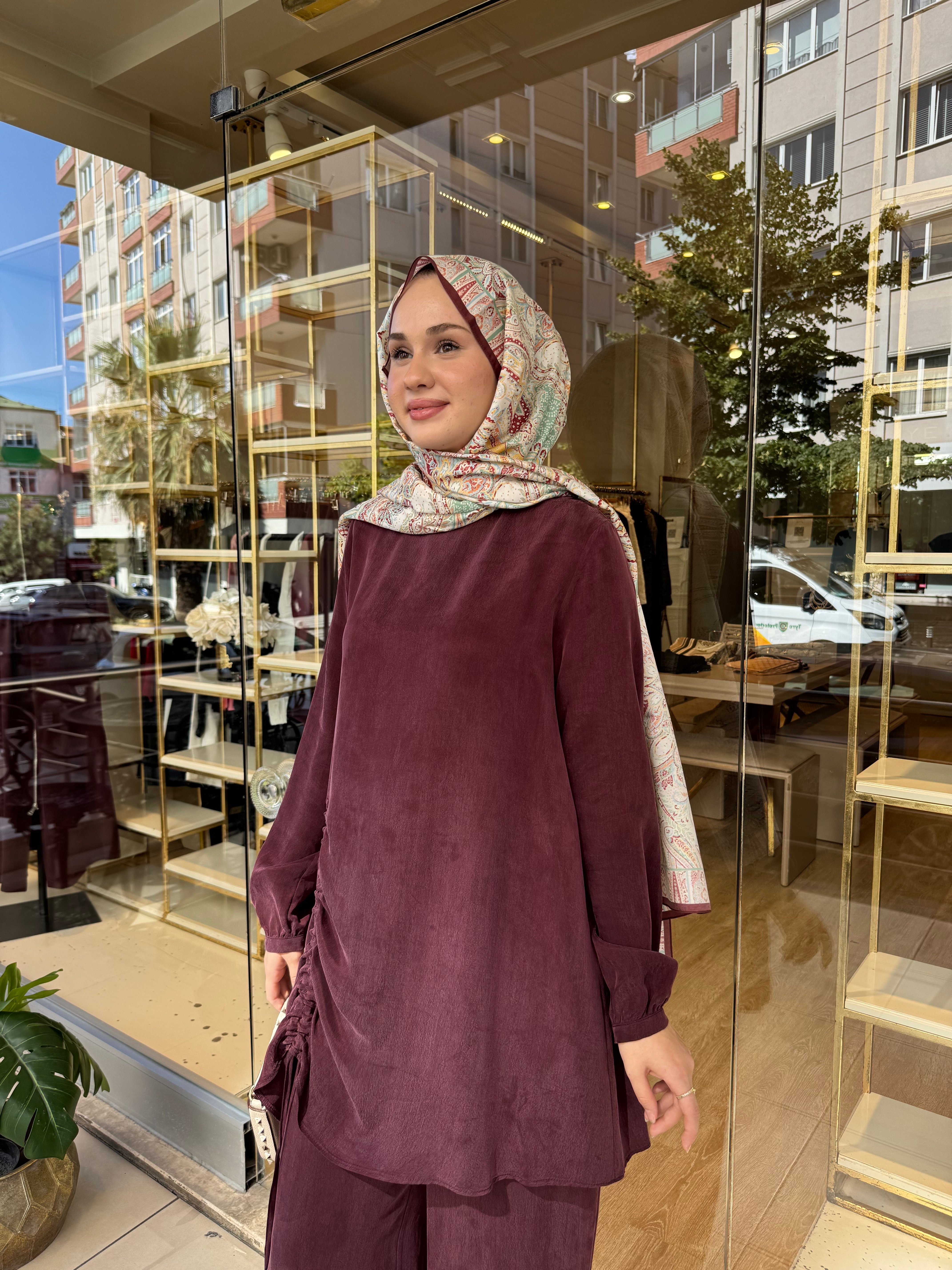 NUSS BÜZGÜ DETAYLI TAKIM MÜRDÜM
