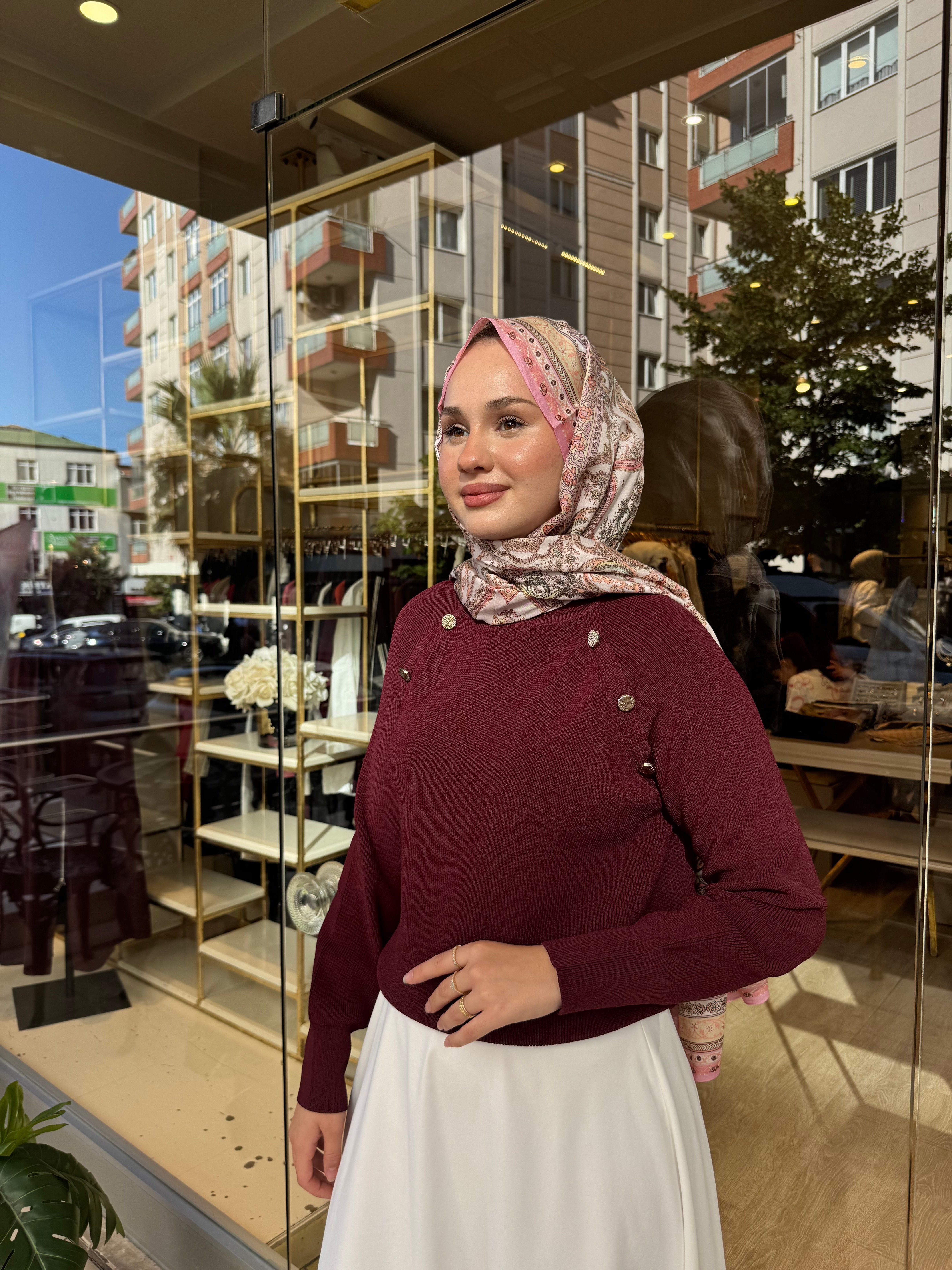 NUSS İKİ OMZU DÜĞMELİ KAZAK MÜRDÜM