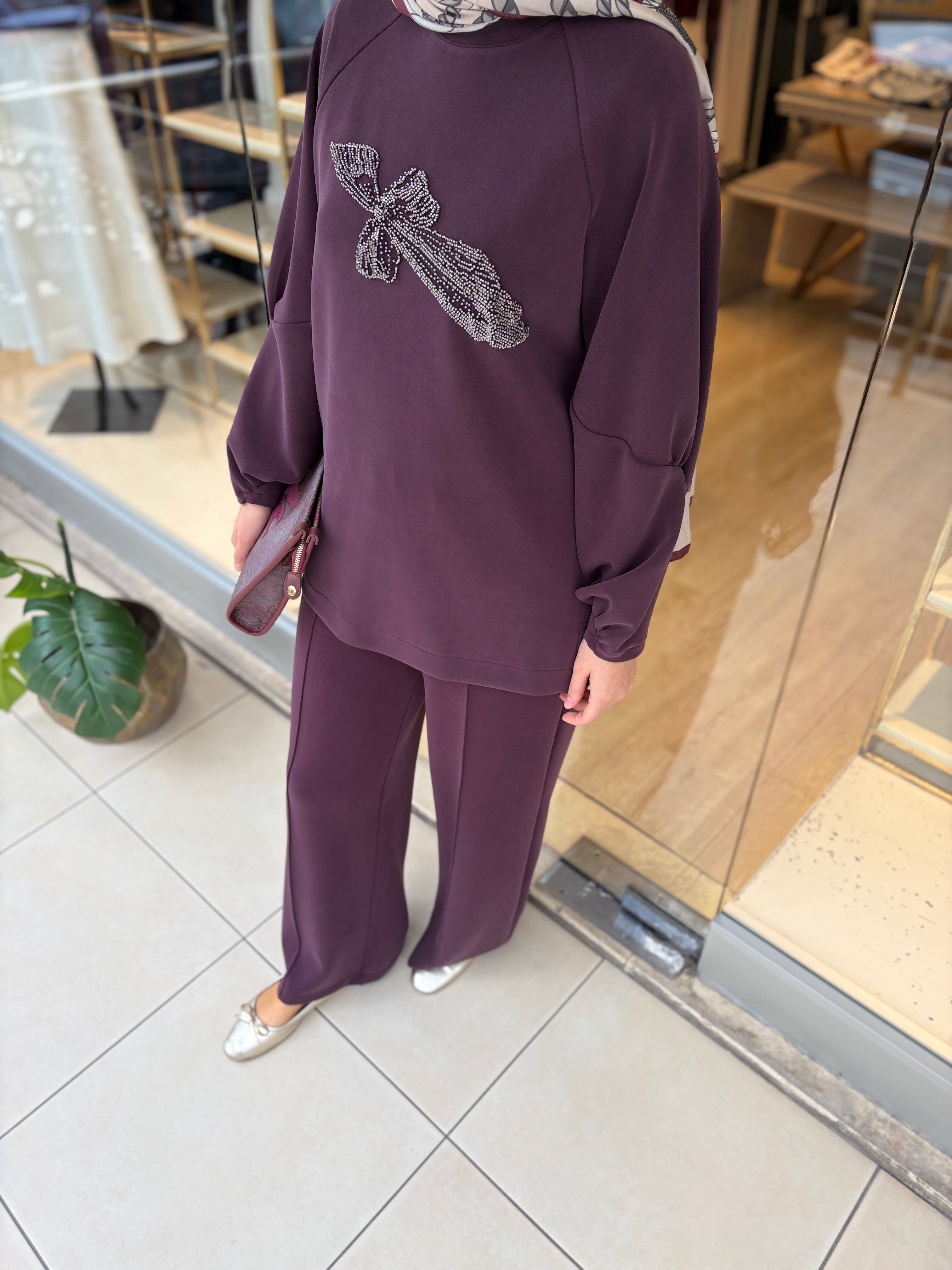 NUSS ÖNÜ MOTİFLİ REGLAN KOL MODAL TAKIM MÜRDÜM 