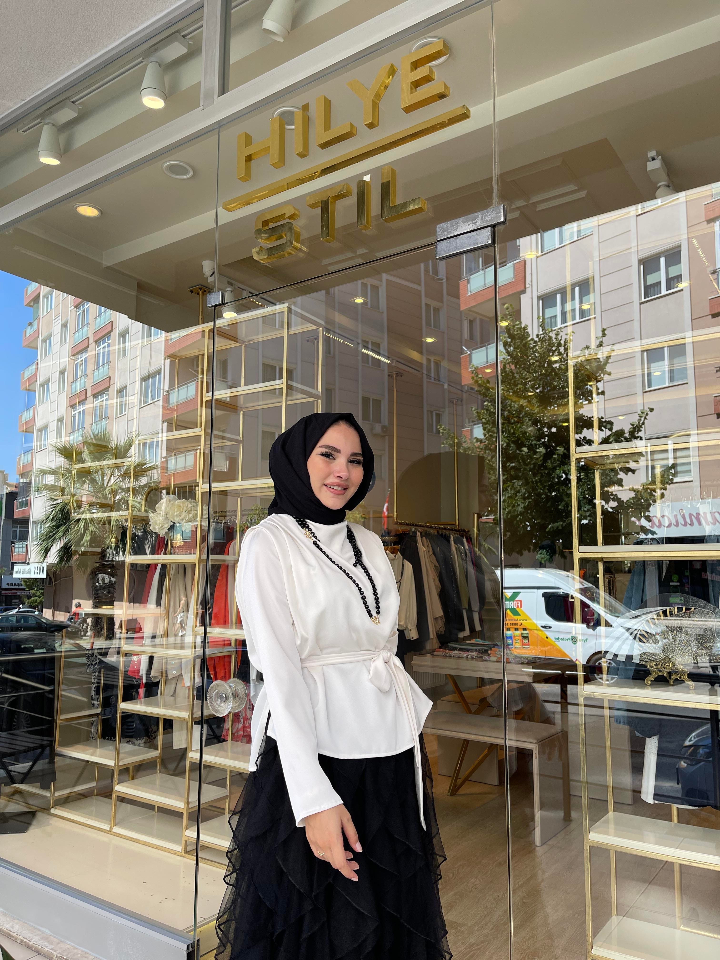 Omzu Büzgülü Krep Bluz