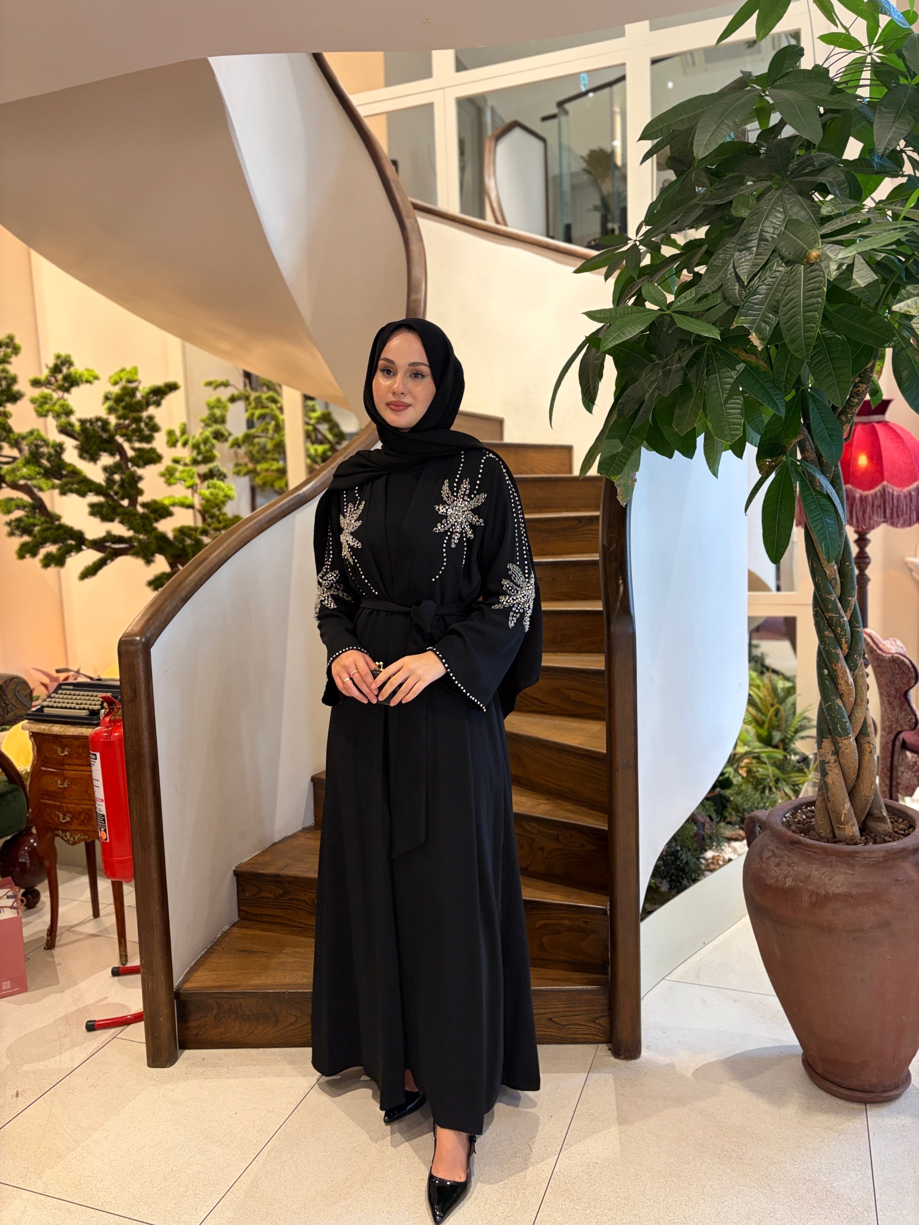 OMZU İŞLEMELİ ABAYA