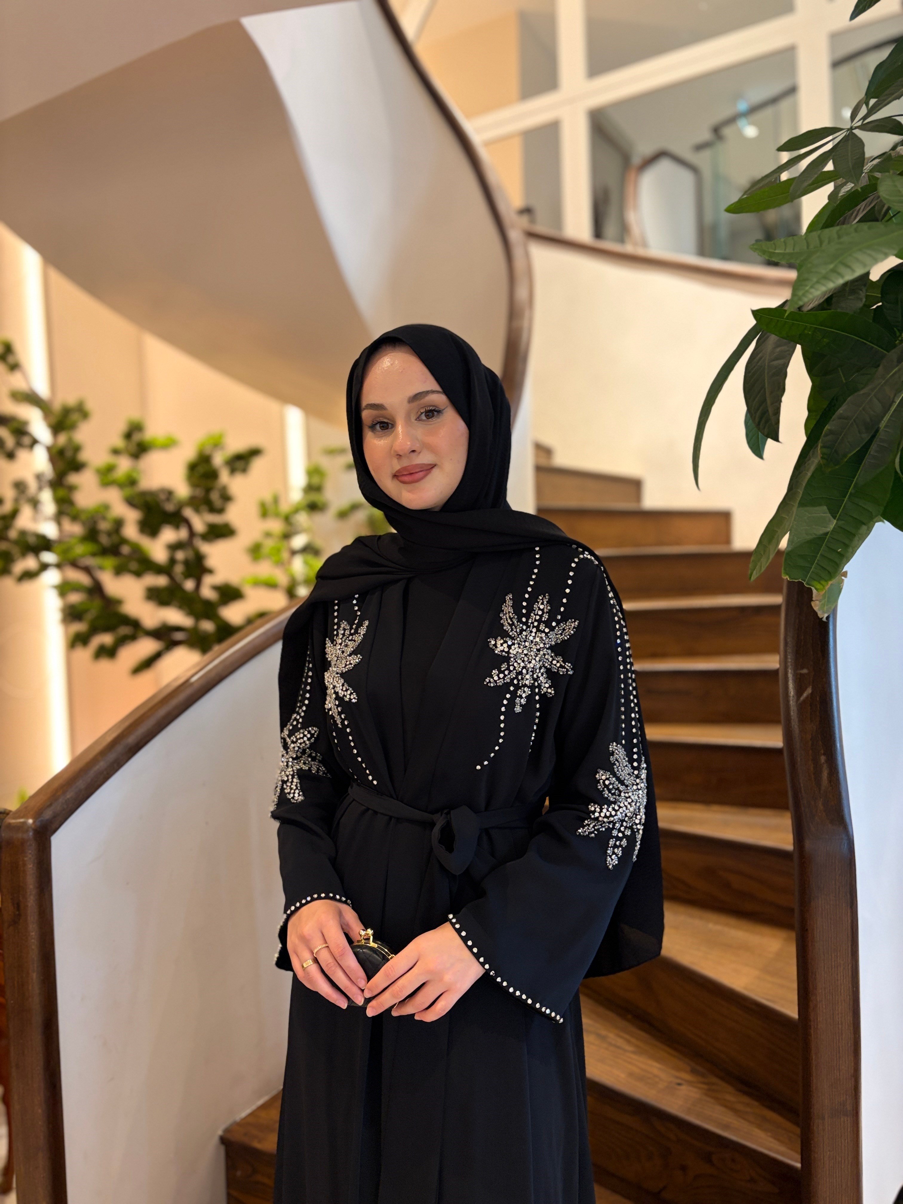 OMZU İŞLEMELİ ABAYA