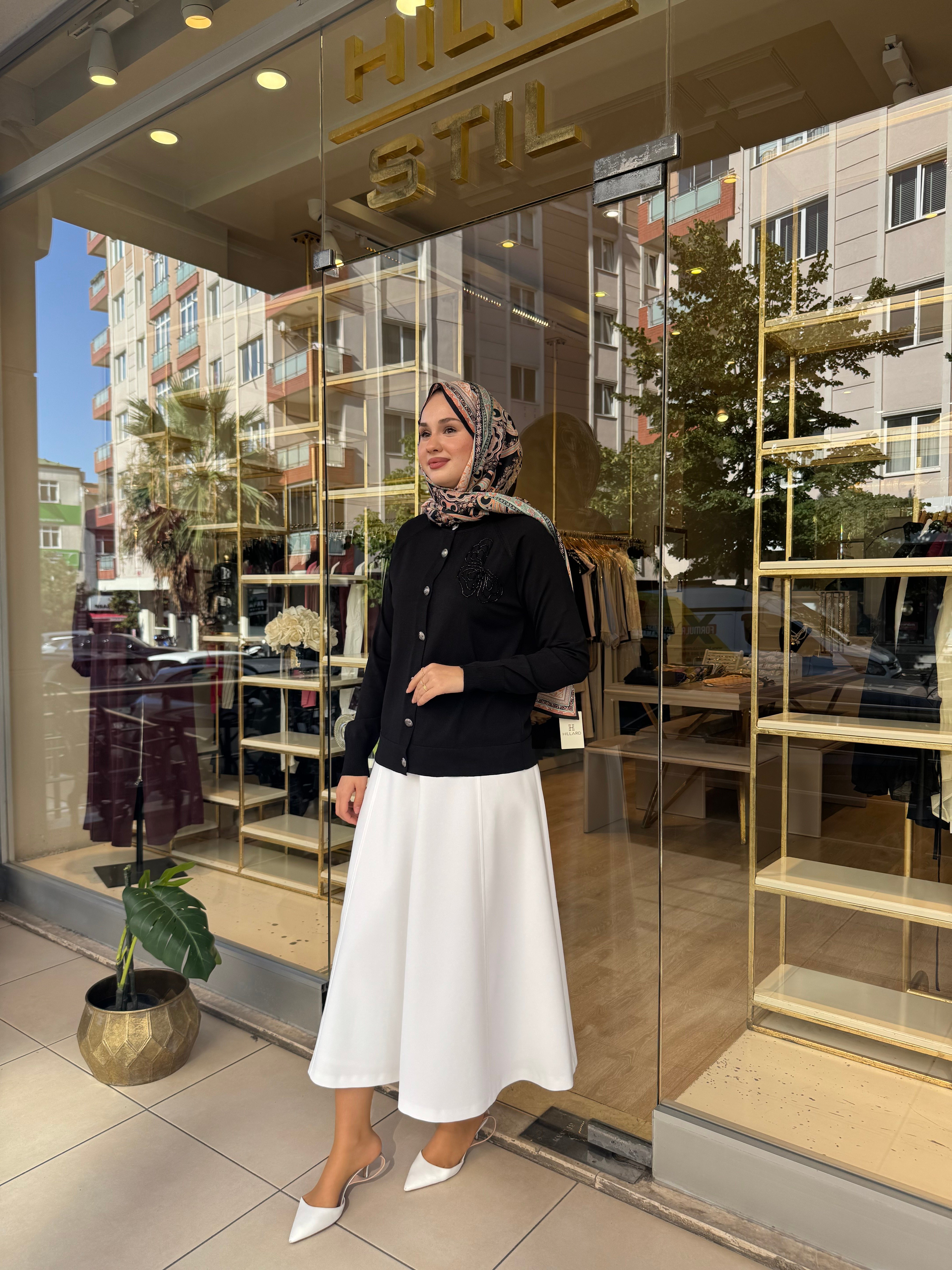 OMZU MOTİFLİ HIRKA SİYAH
