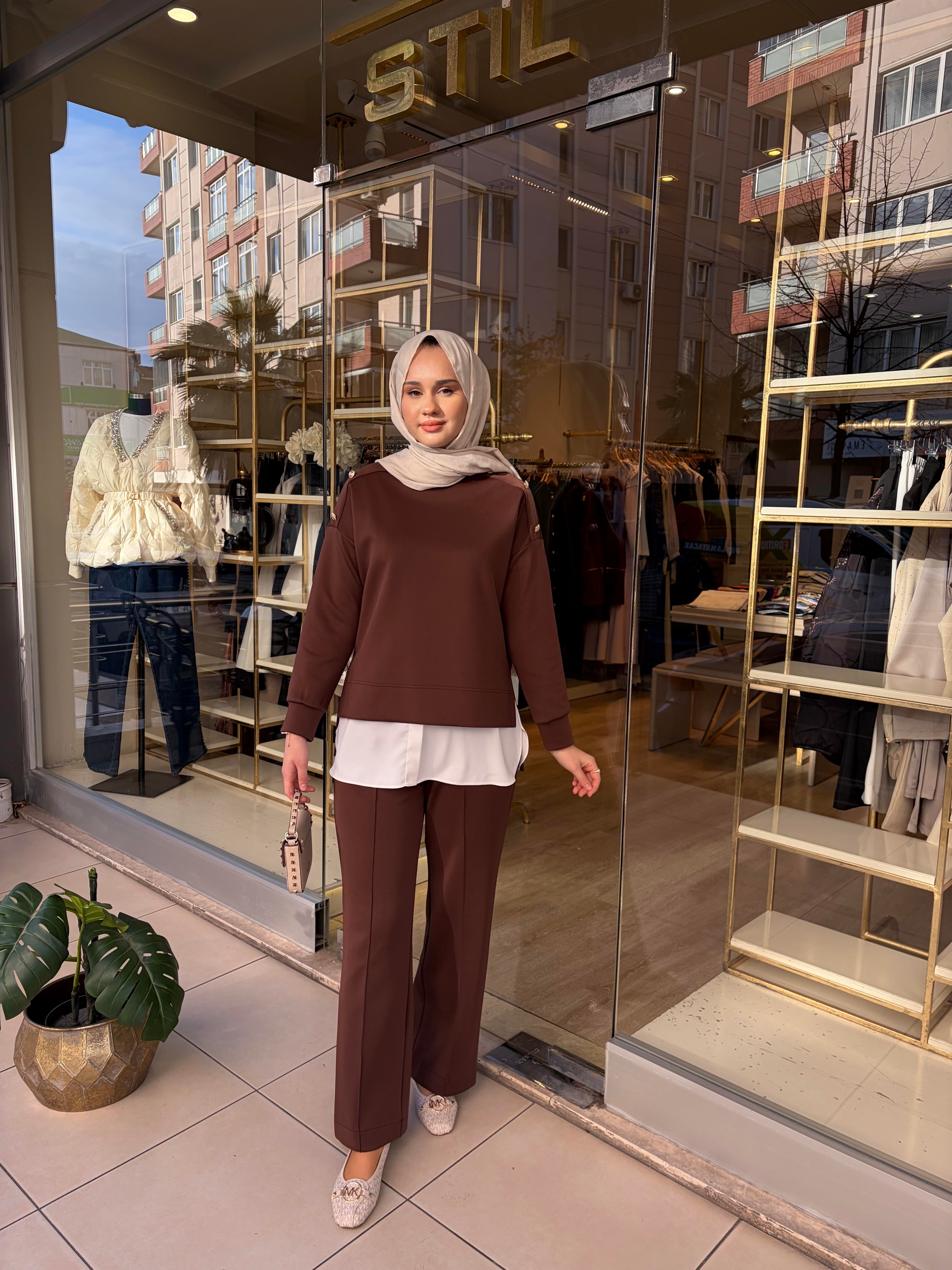 OMZU PATLI DÜĞMELİ SCUBA BLUZ KAHVERENGİ