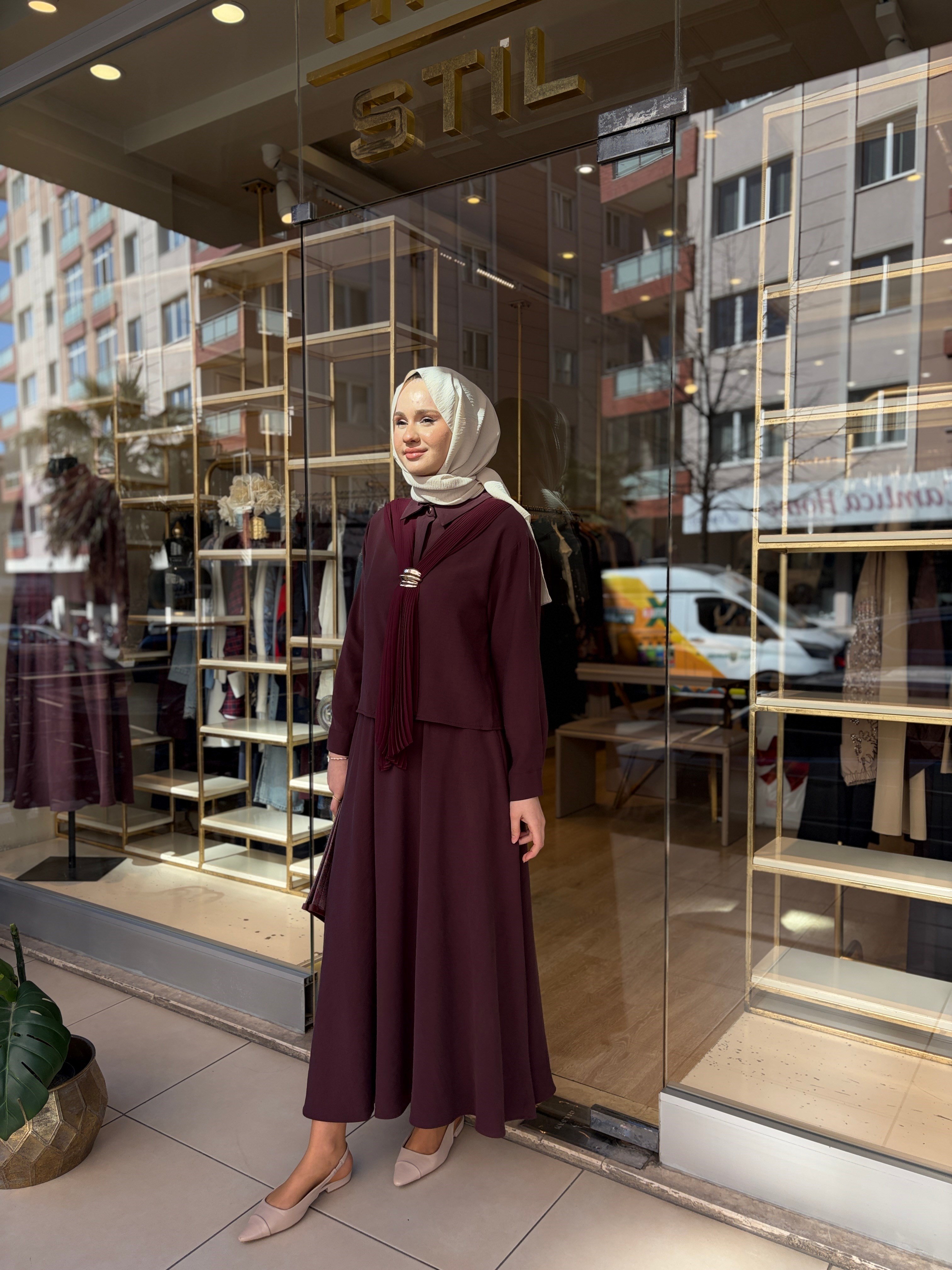 ÖNÜ ŞİFONLU TAKIM MÜRDÜM