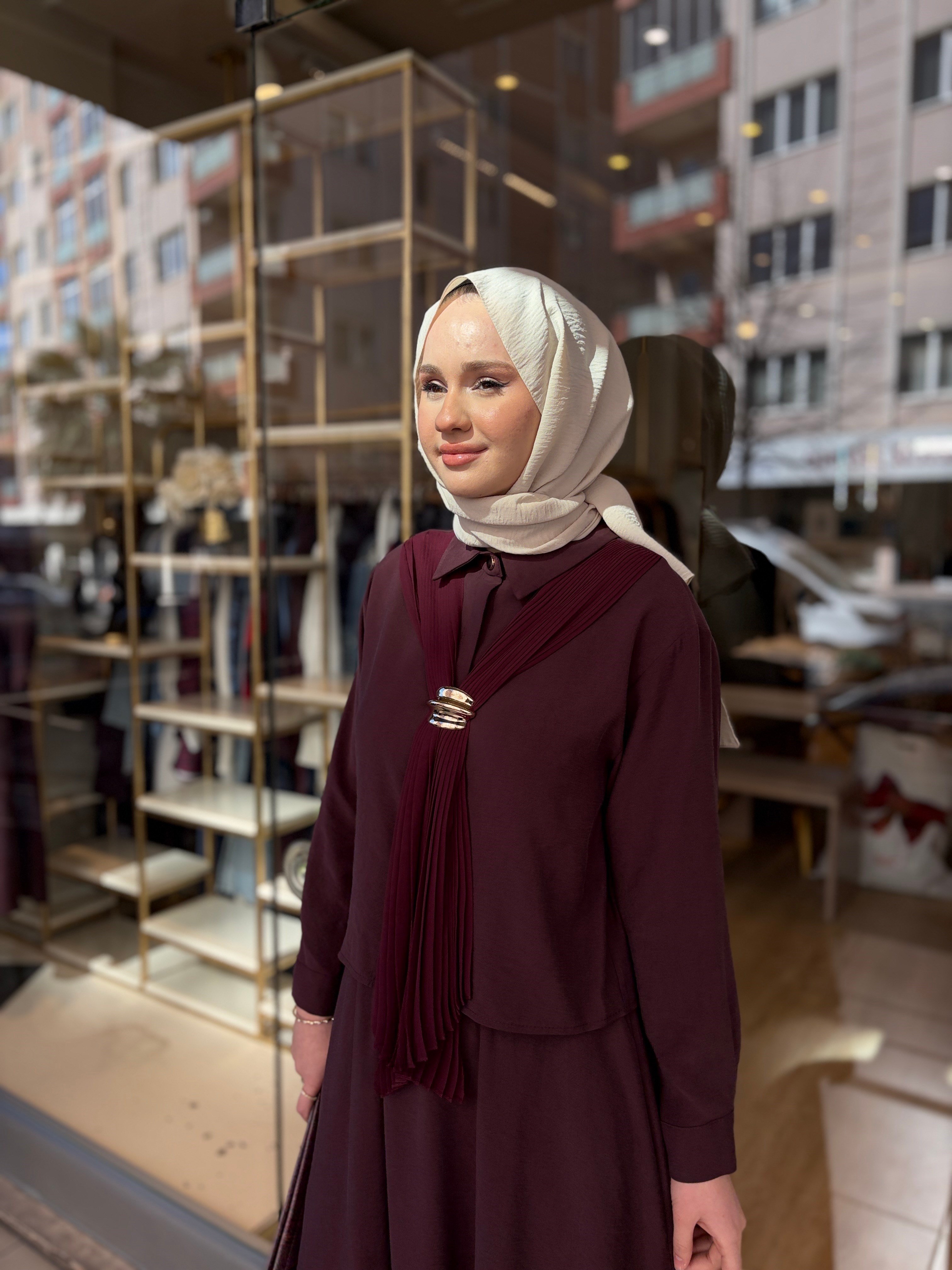 ÖNÜ ŞİFONLU TAKIM MÜRDÜM