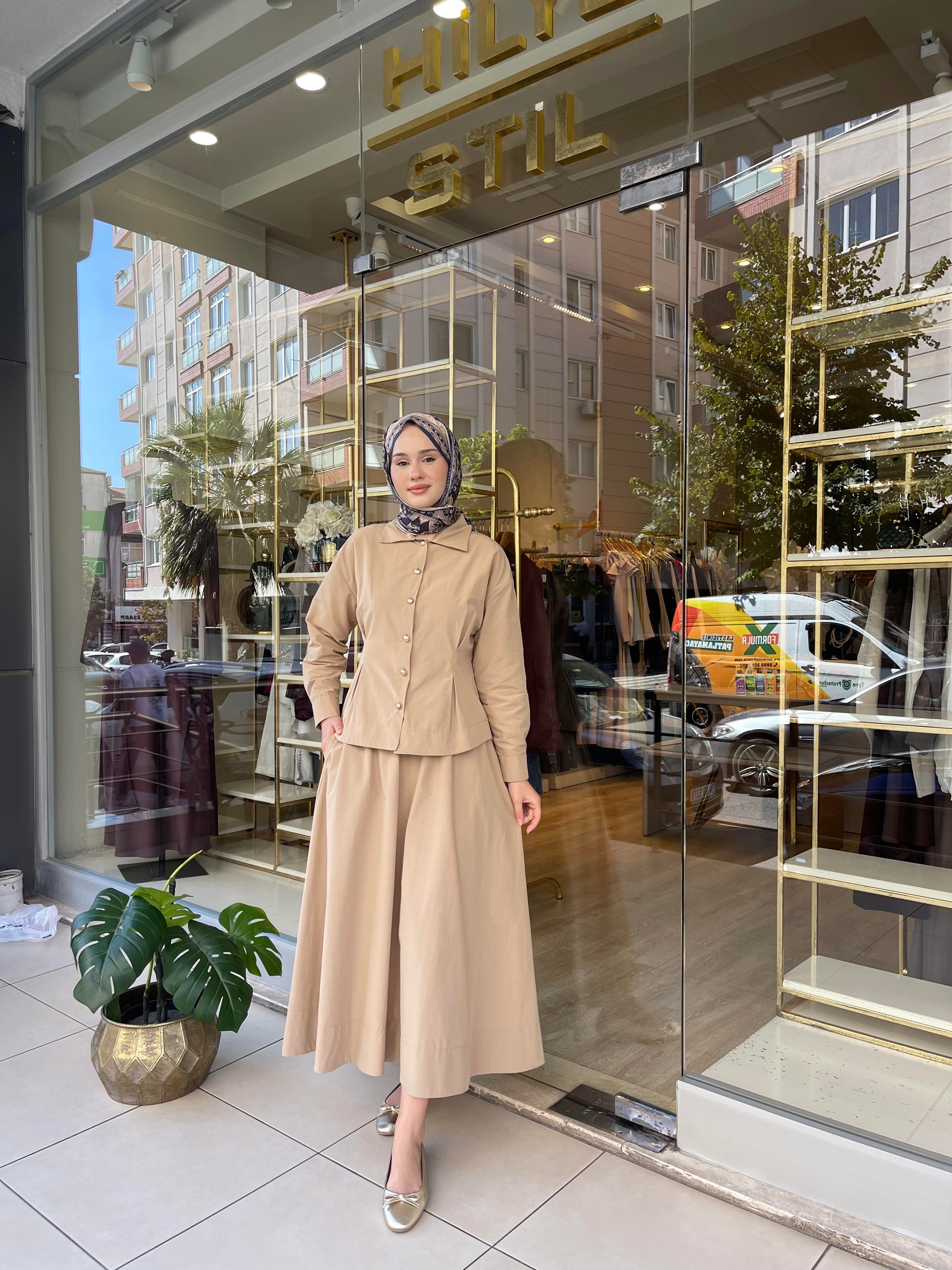 PENS DETAYLI ETEKLİ TAKIM CAMEL
