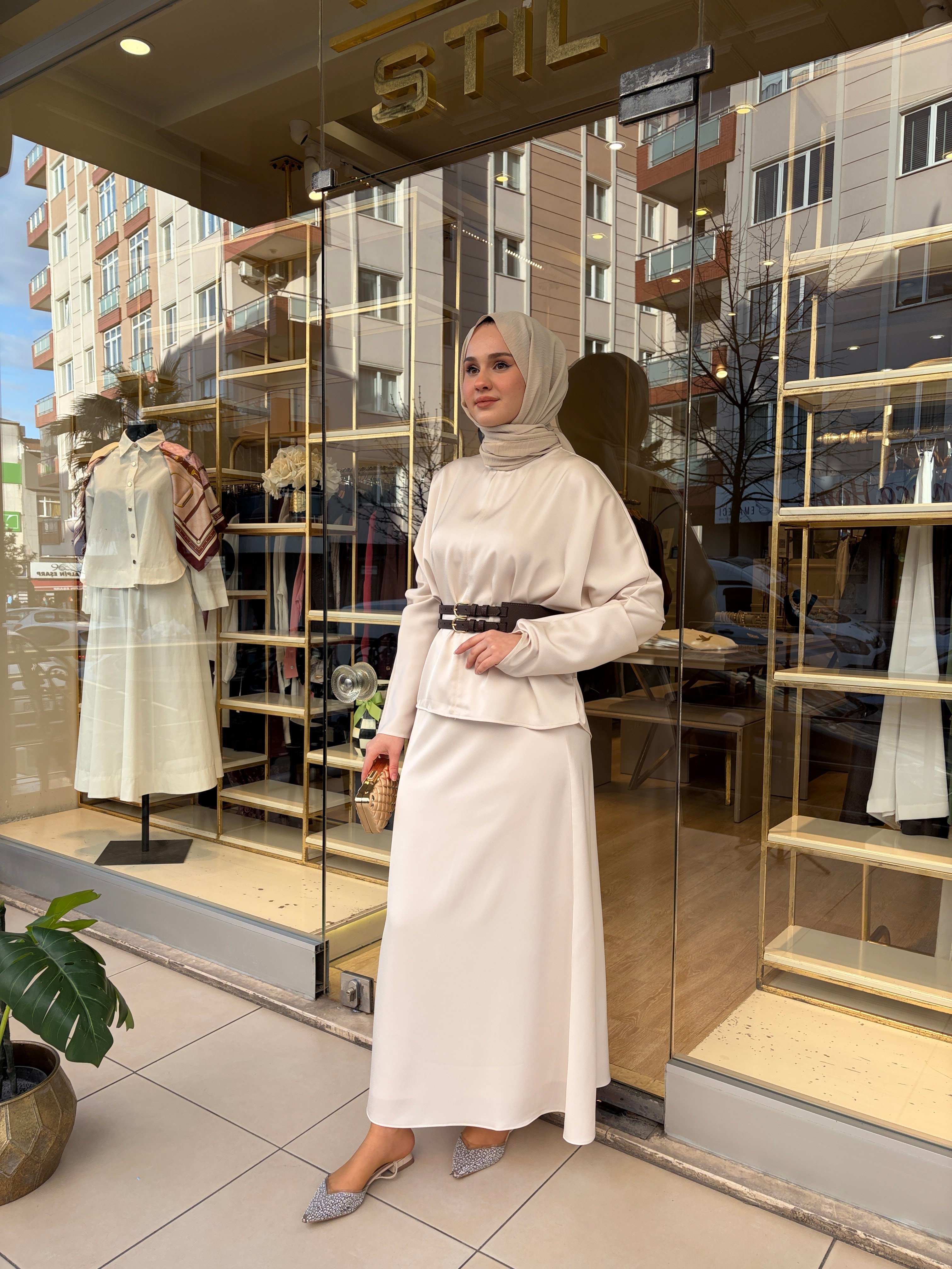 SATEN ETEKLİ TAKIM BEJ 