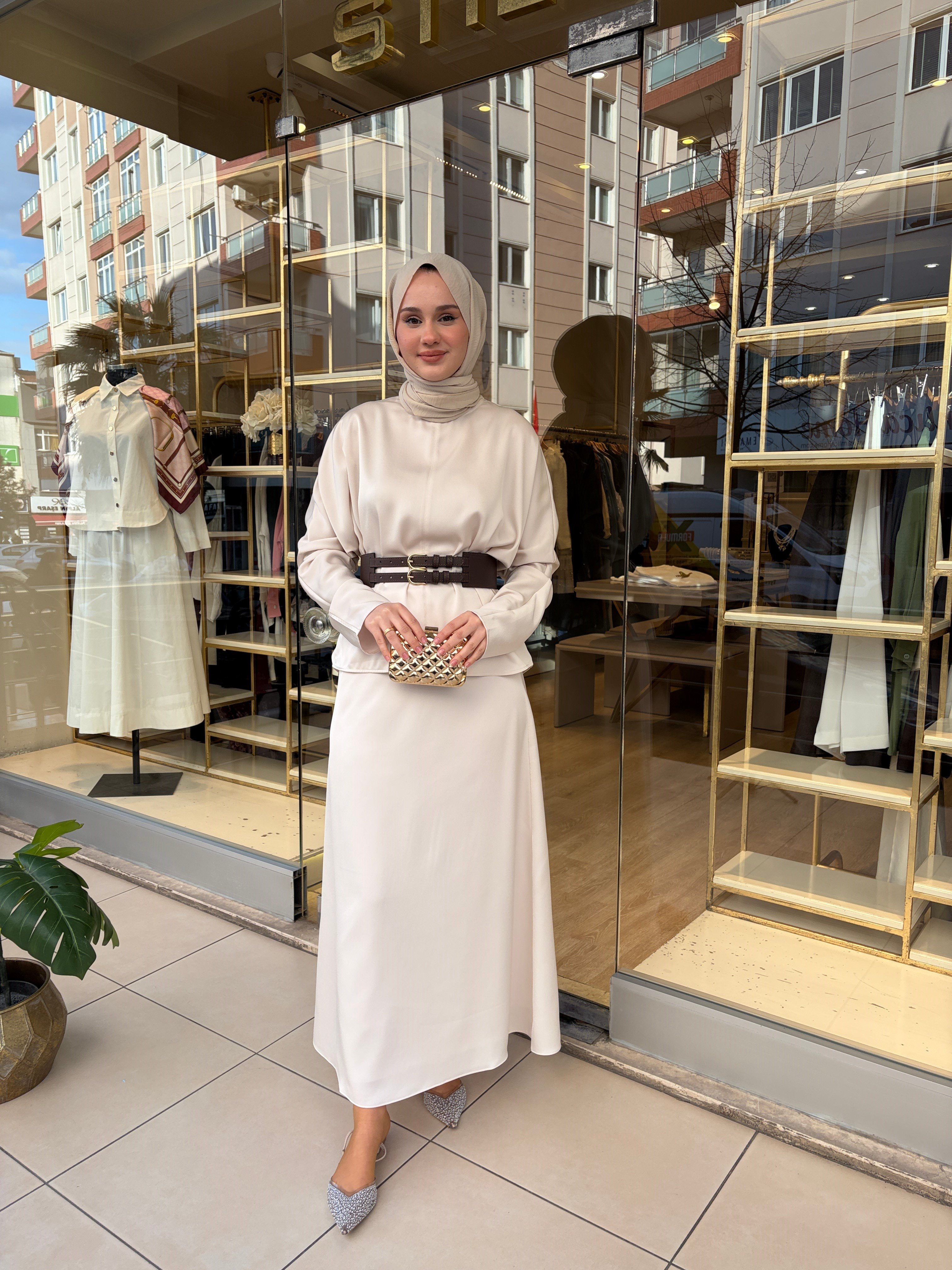SATEN ETEKLİ TAKIM BEJ 