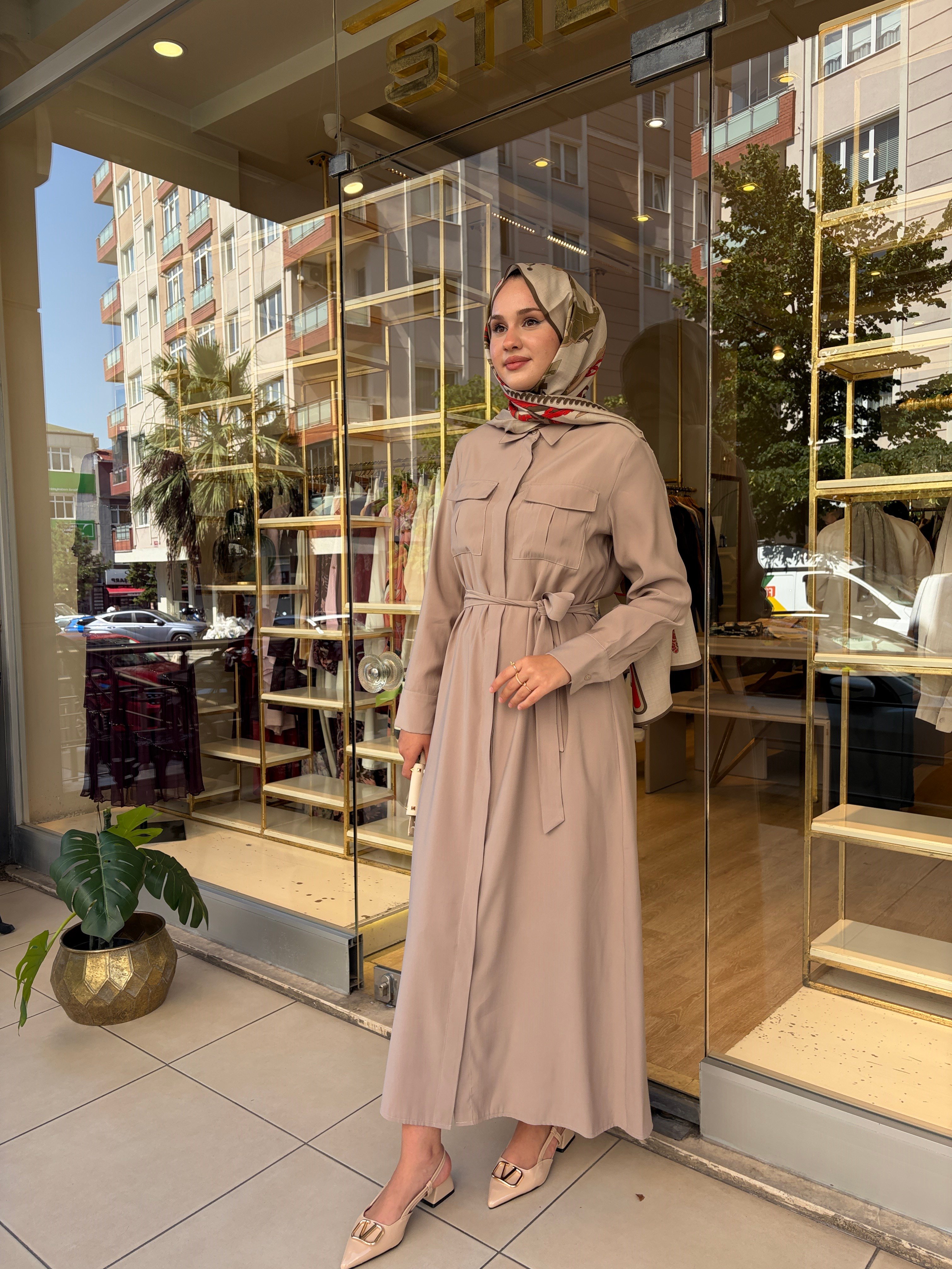 ŞURA CEPLİ ELBİSE LATTE
