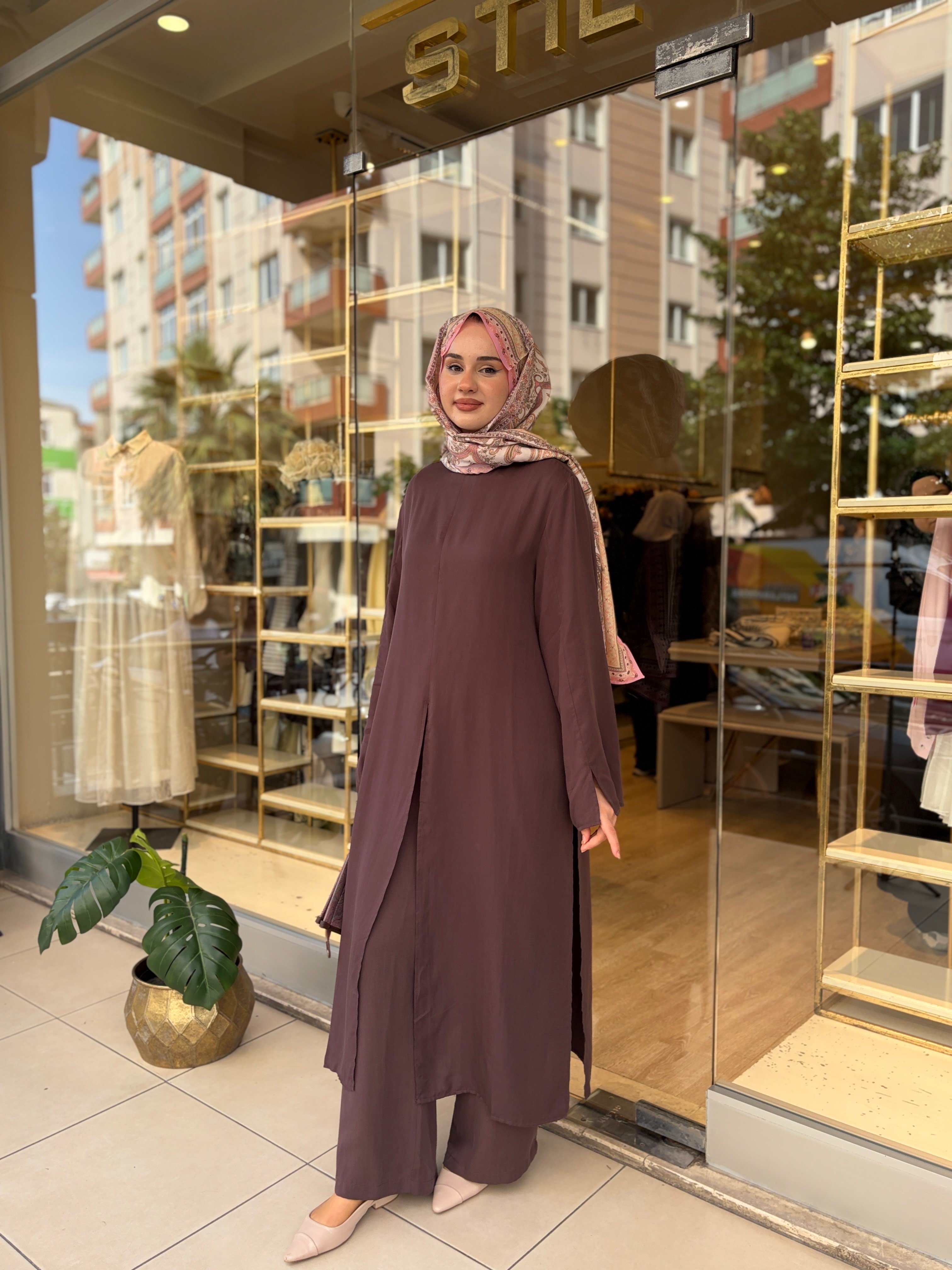 VERENİCO PANTOLONLU TAKIM MÜRDÜM