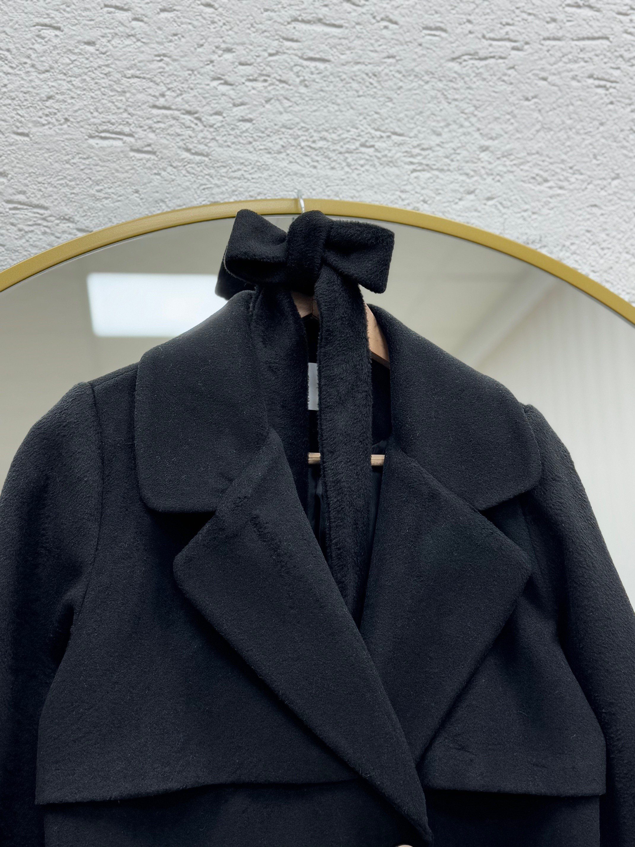 Aislin Çift Cepli Kapaklı Düğmeli Kaban-ÜN5012 Siyah