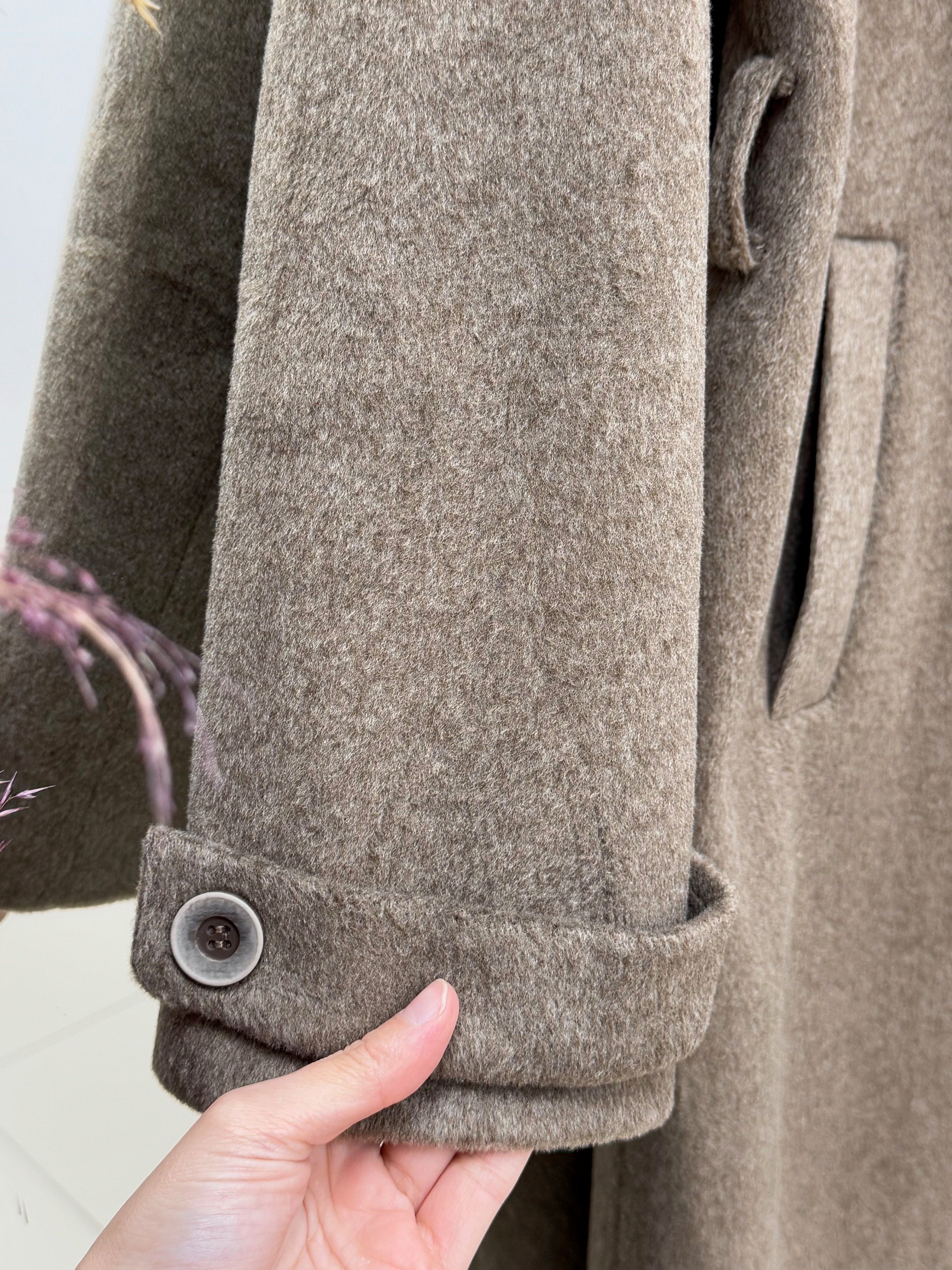 Aislin Çift Cepli Kapaklı Düğmeli Kaban-ÜN5012 Açık Kahve