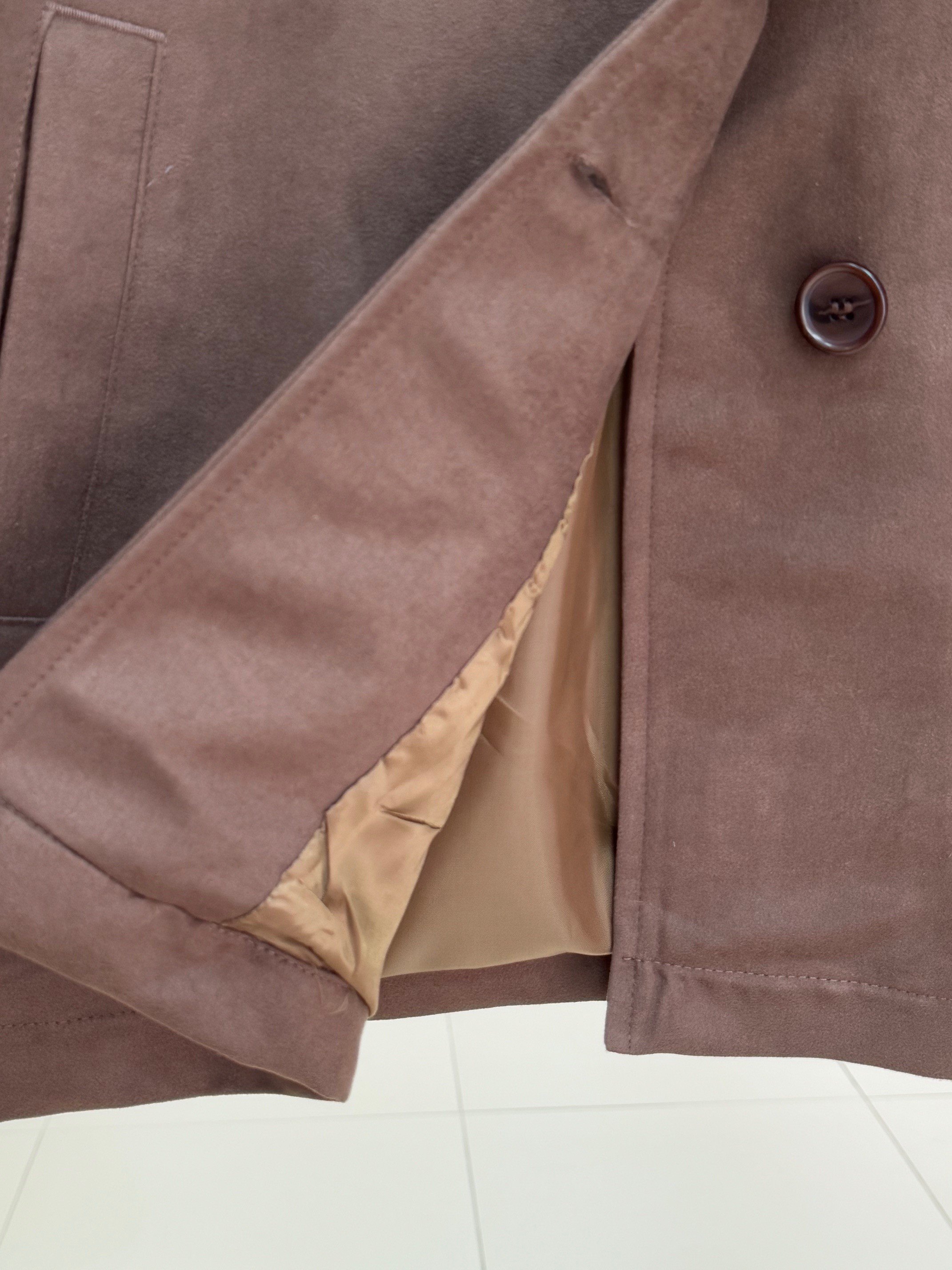 Aline Kapaklı Kol Ucu ve Omuz Kemer Detaylı Kısa Trenç-EN2199 Kahve