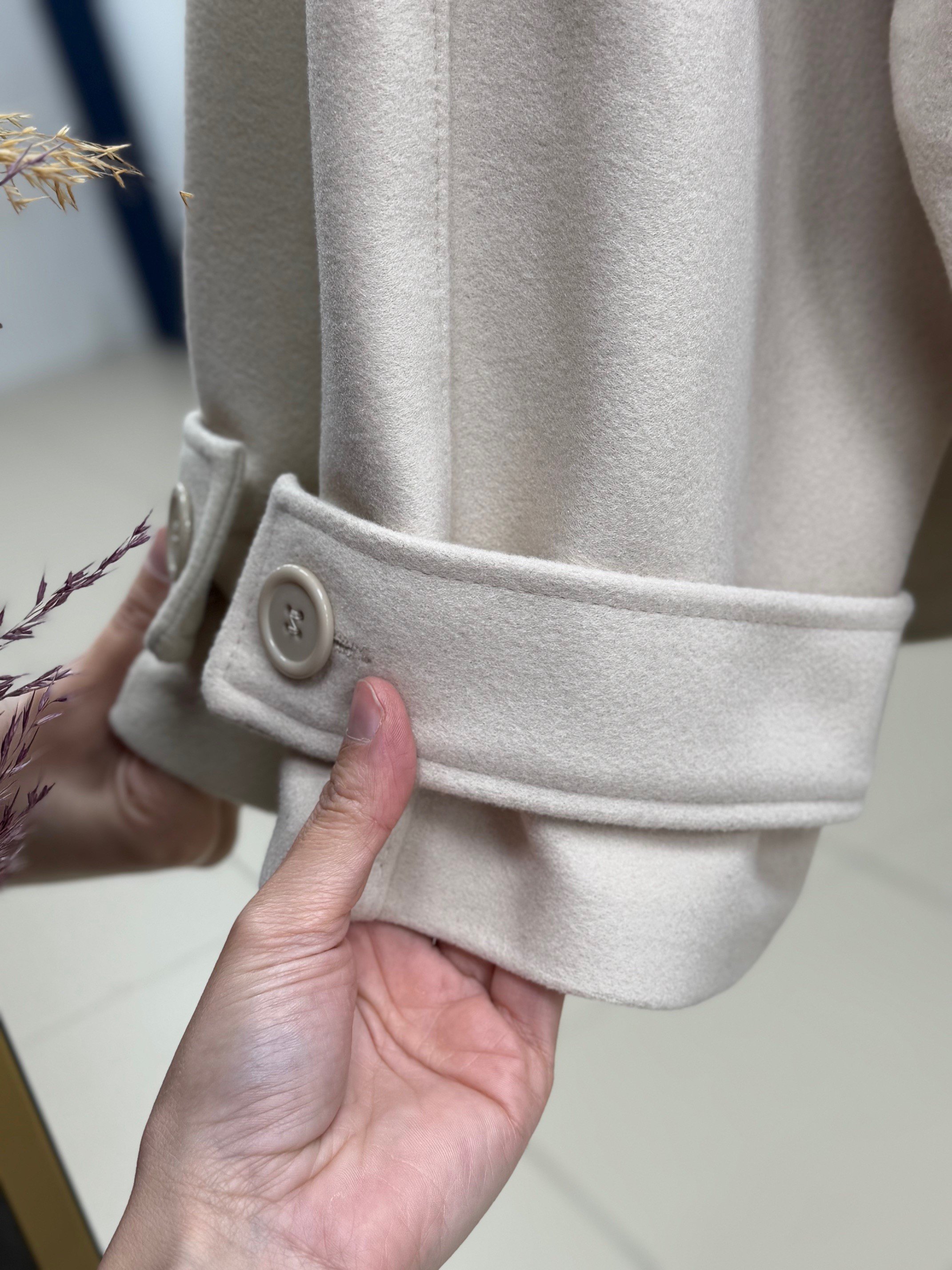 Aliona Kolları Apoletli Yarasa Kollu Kısa Kaban-EK687 Taş