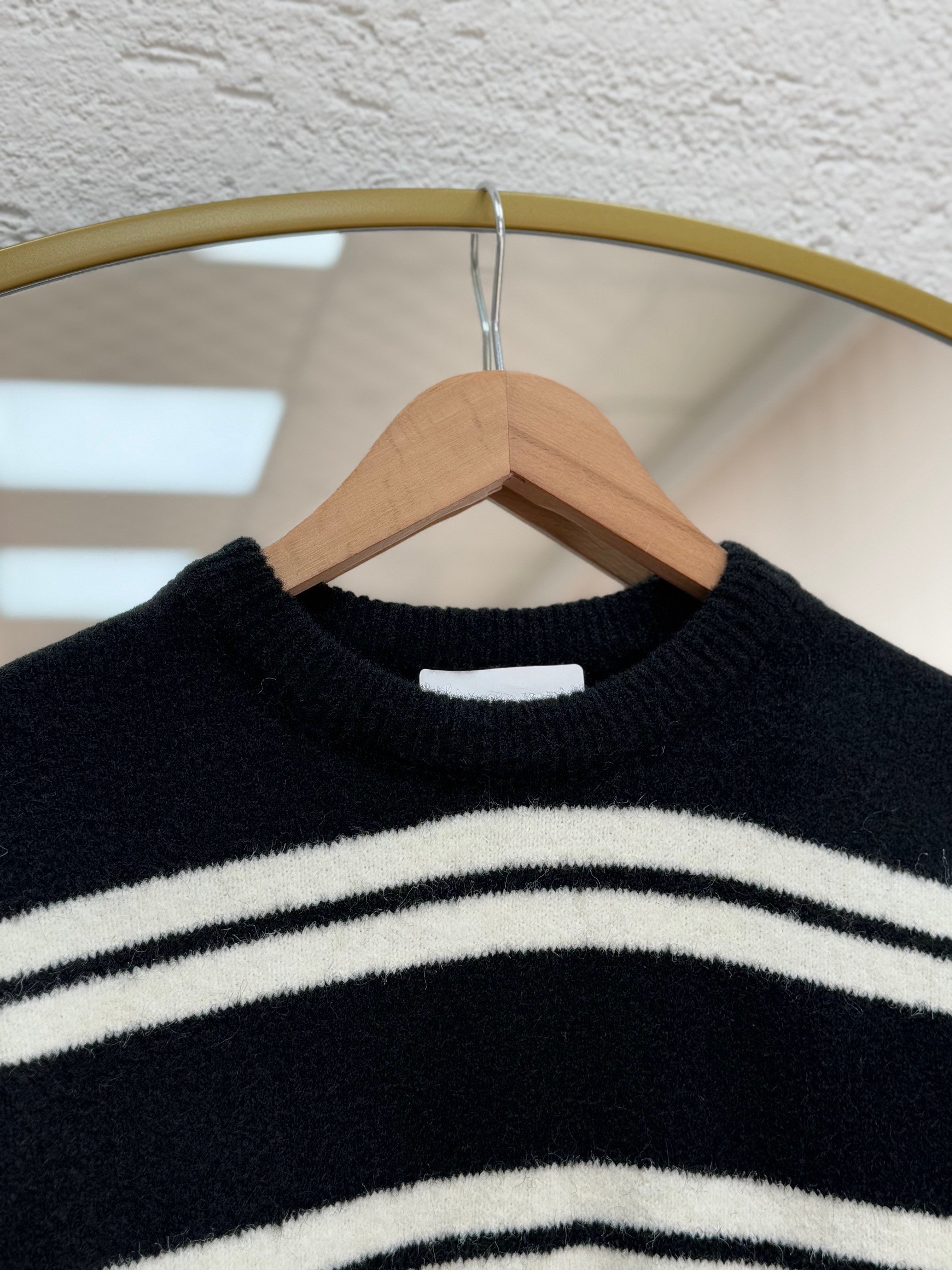 Aliyah Kol Ucu ve Altı Lastikli Çizgili Triko Kazak-Zİ7016 Siyah