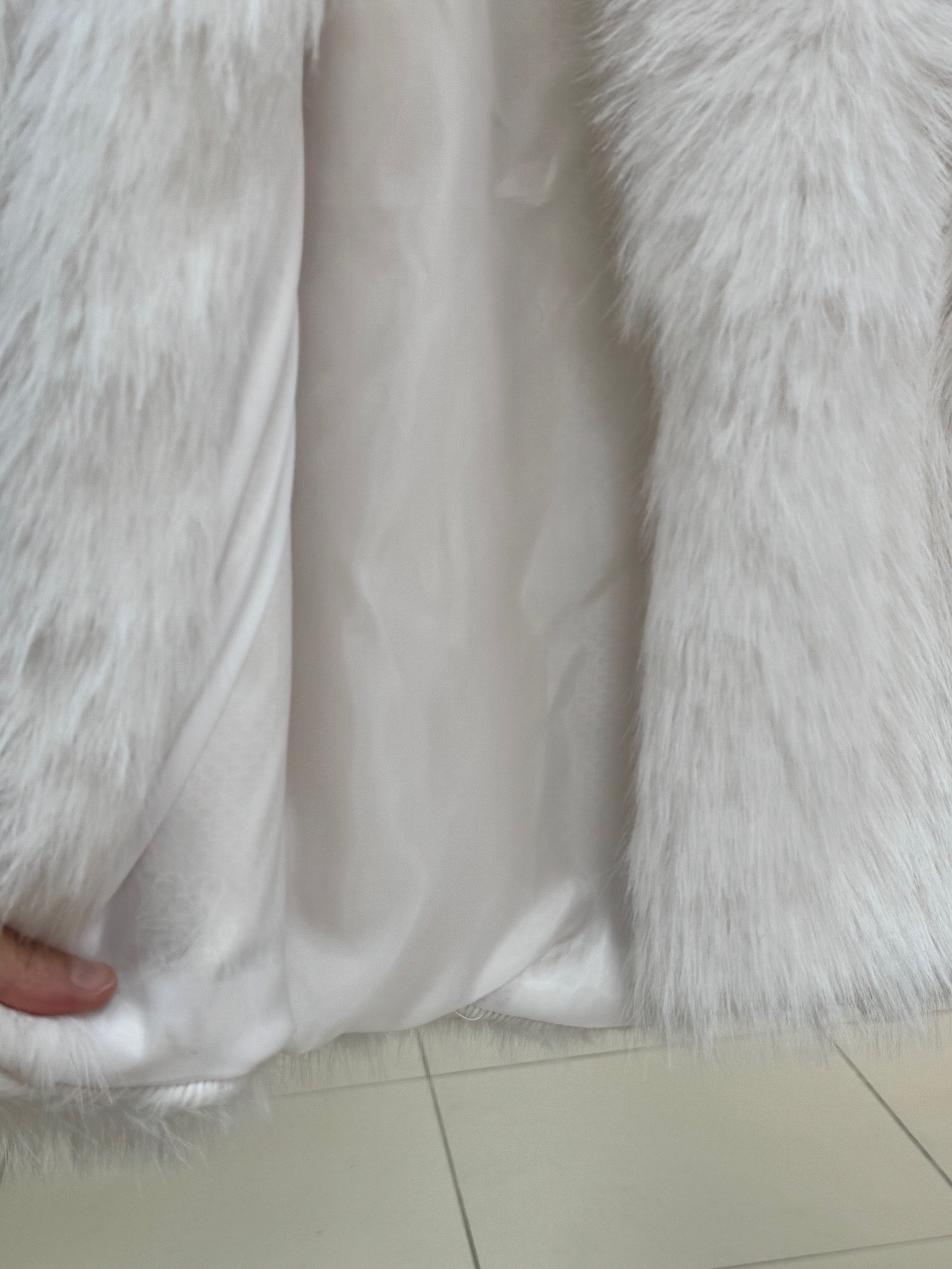 Almah Astarlı Tüylü Kemerli Yelek-EN2205 Beyaz