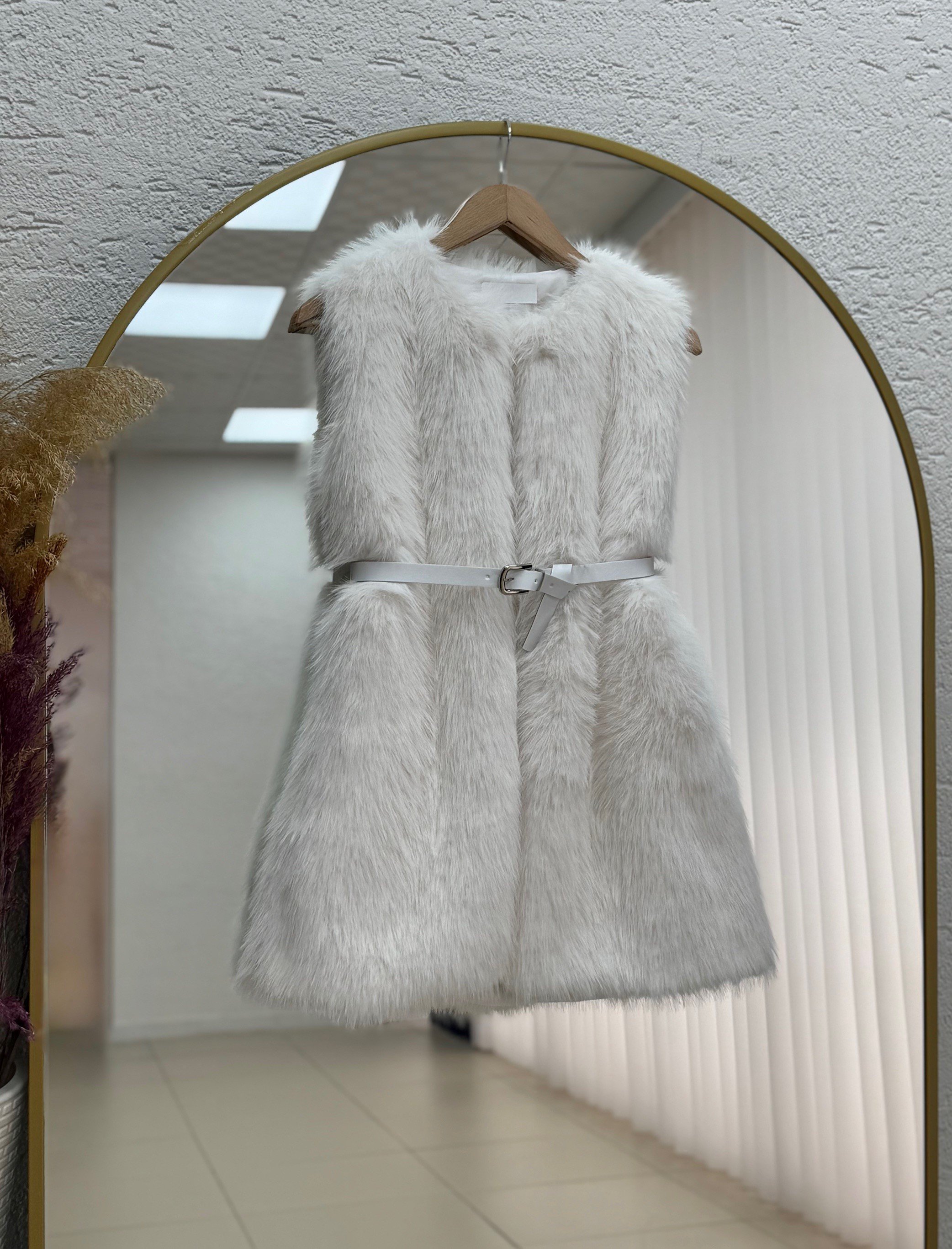 Almah Astarlı Tüylü Kemerli Yelek-EN2205 Beyaz